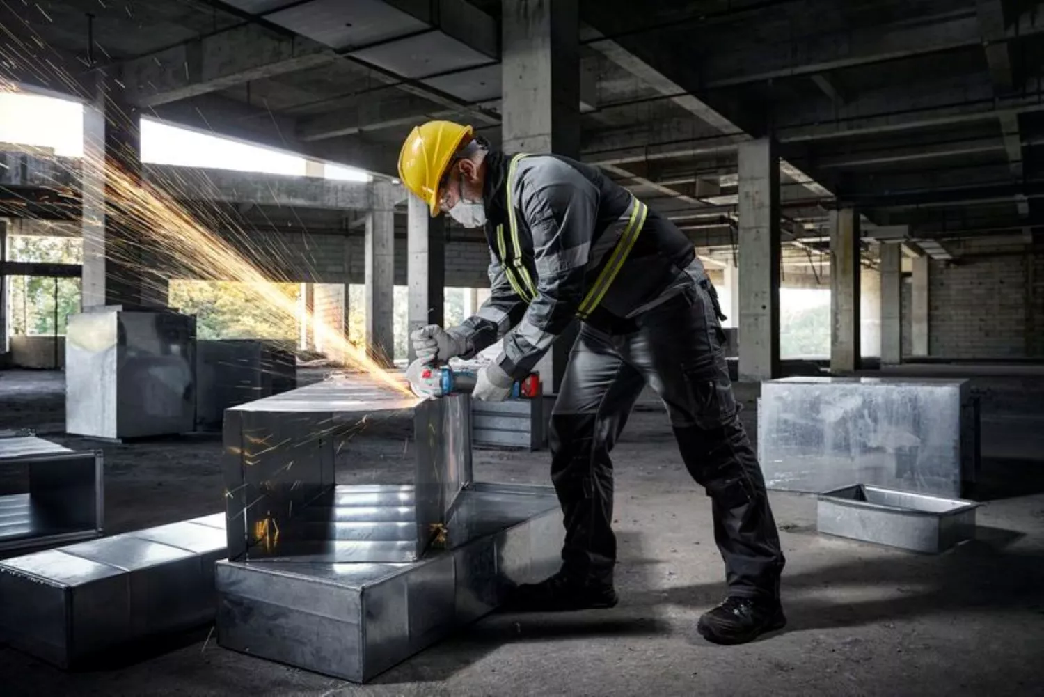 Bosch 18V accu klopboormachine (GSB 18V-65) & accu haakse slijper (GWS 18V-8) combiset (2x 4.0Ah + lader)-image