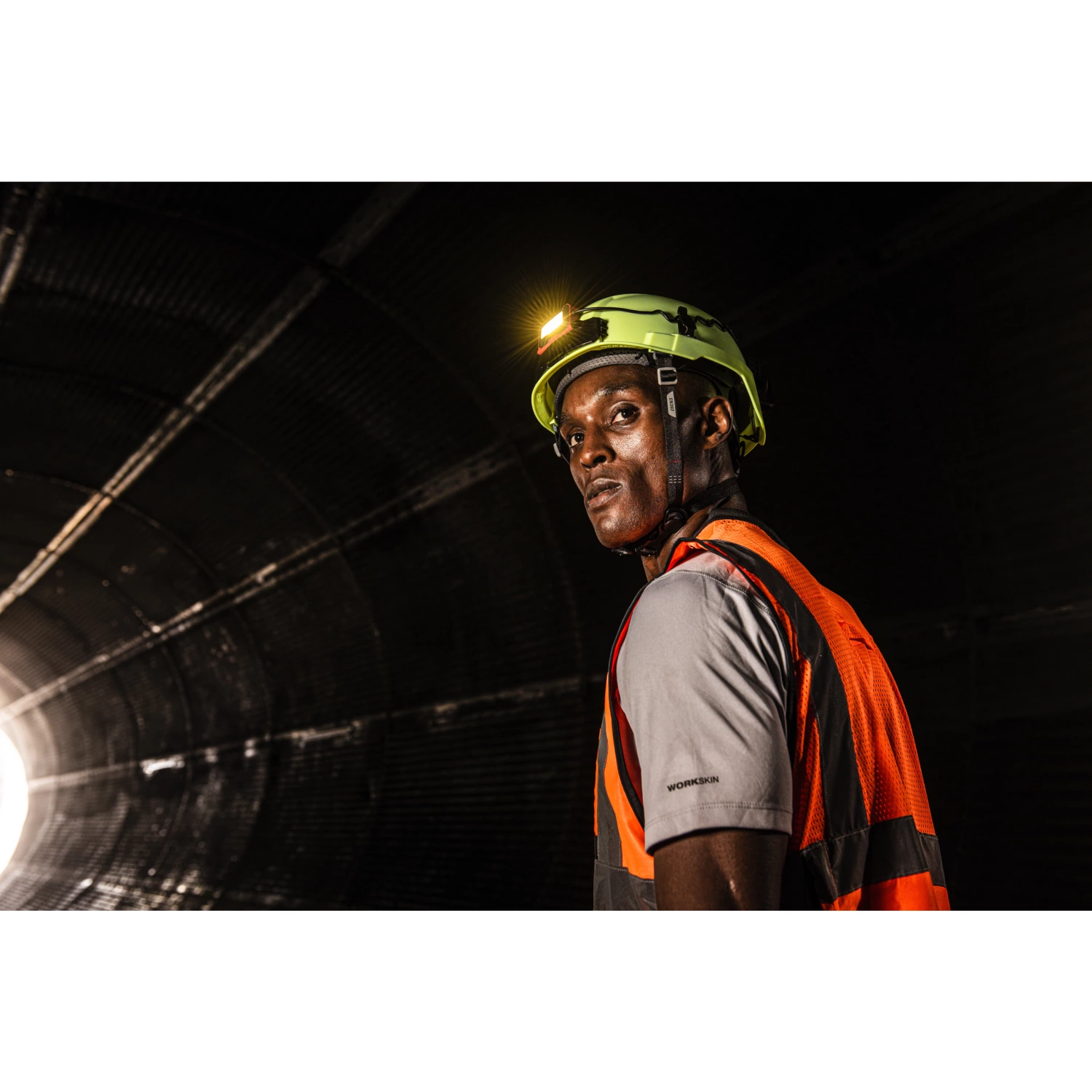 Milwaukee BOLT 200 - jaune haute visibilité - non ventilé-image