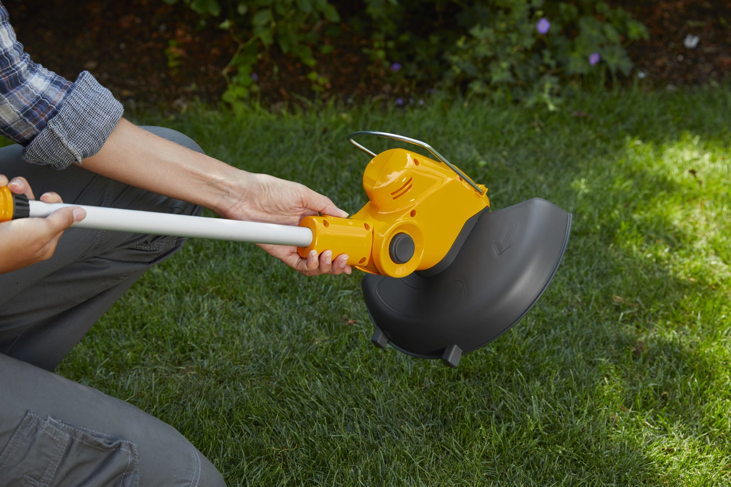 Stiga GT 100e Kit Coupe-herbe à batterie Li-Ion 20V (1x batterie 2.0Ah) - 25cm-image