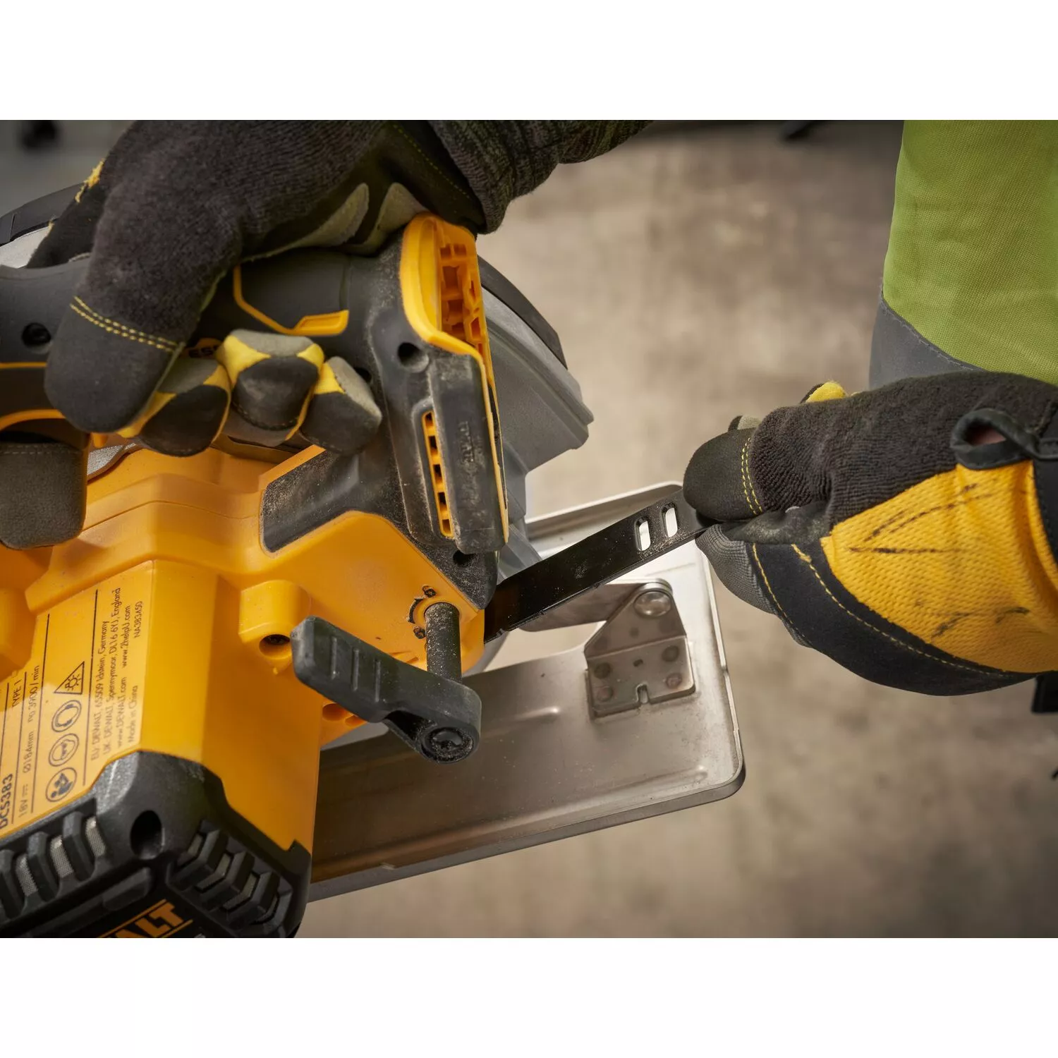 DeWALT DCS383N Corps de scie circulaire à métaux sans fil Li-ion 18 V - 190 mm-image
