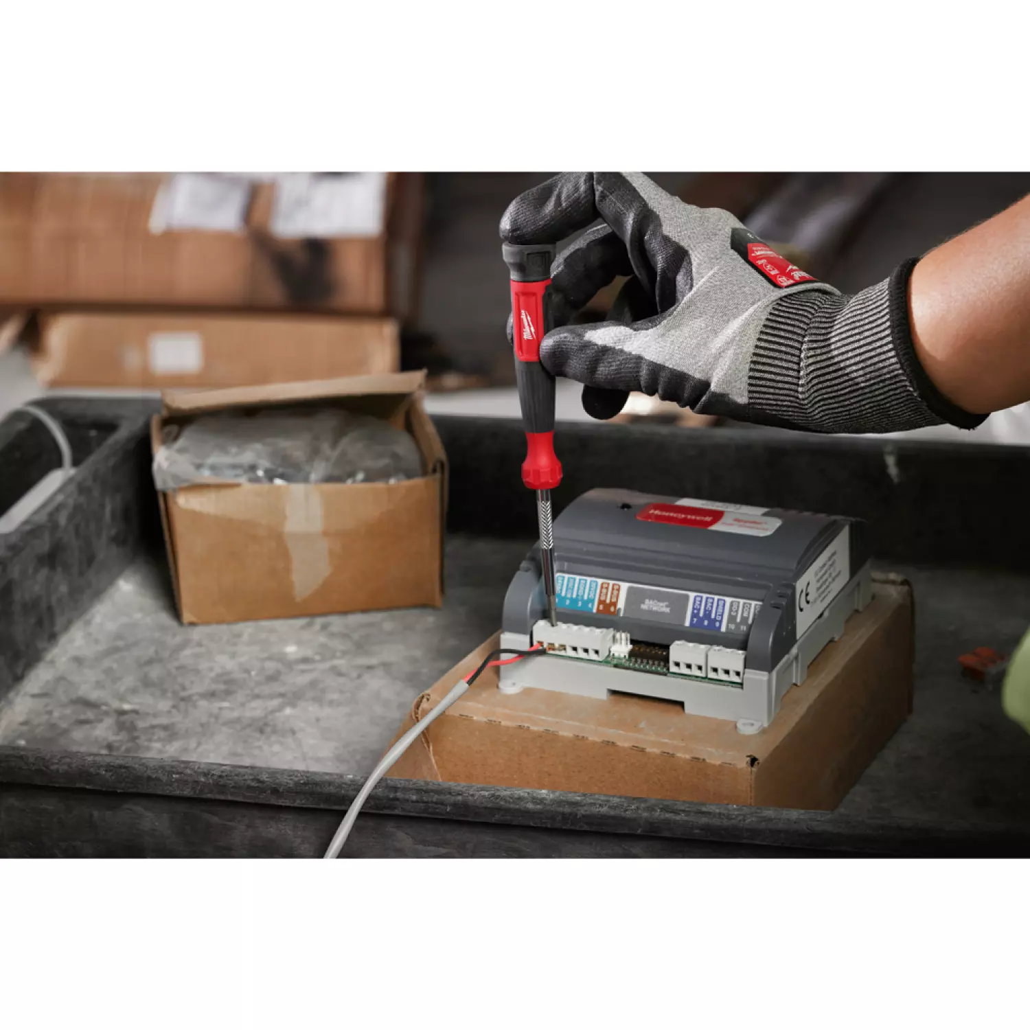 Milwaukee 4932480584 Precisie schroevendraaier - 4 in 1 multi-bit-image