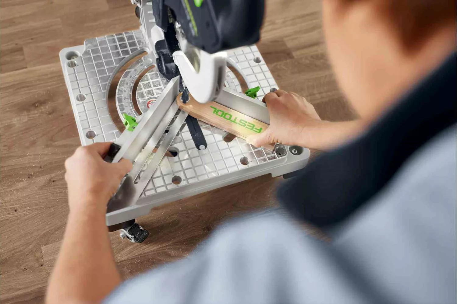 Festool SYMC 70 4,0 EBI-Plus SYMMETRIC 2x18V Accu-plintenzaag set (2x 4.0Ah accu)-image