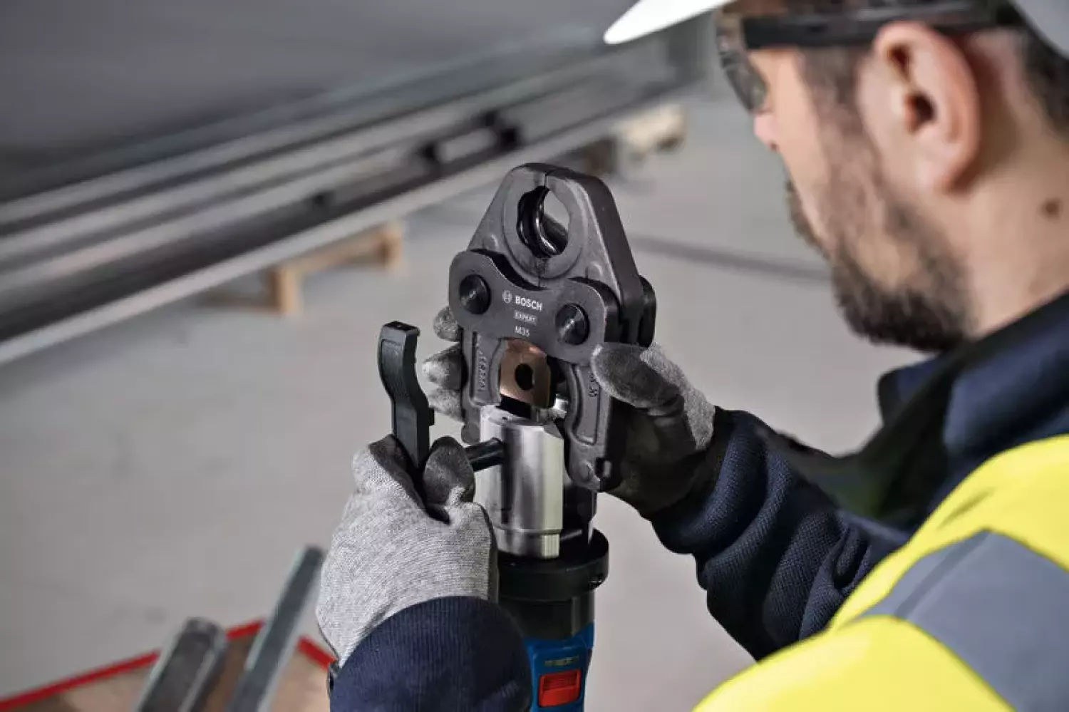 Bosch GPT 18V-32 pousse-batterie 18V en L-Boxx-image