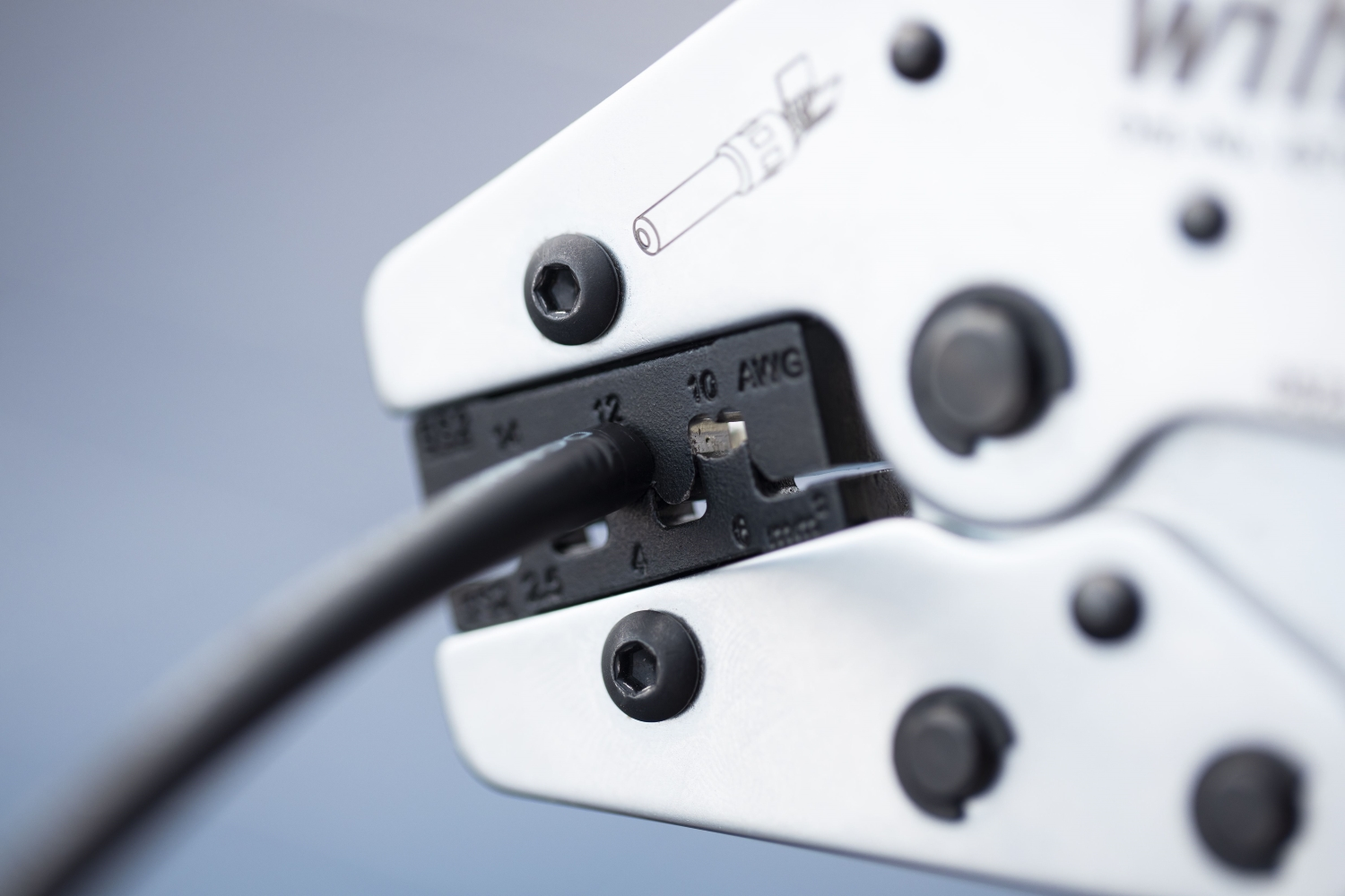 Wiha 45796 Krimpgereedschap voor MC4 connectoren-image