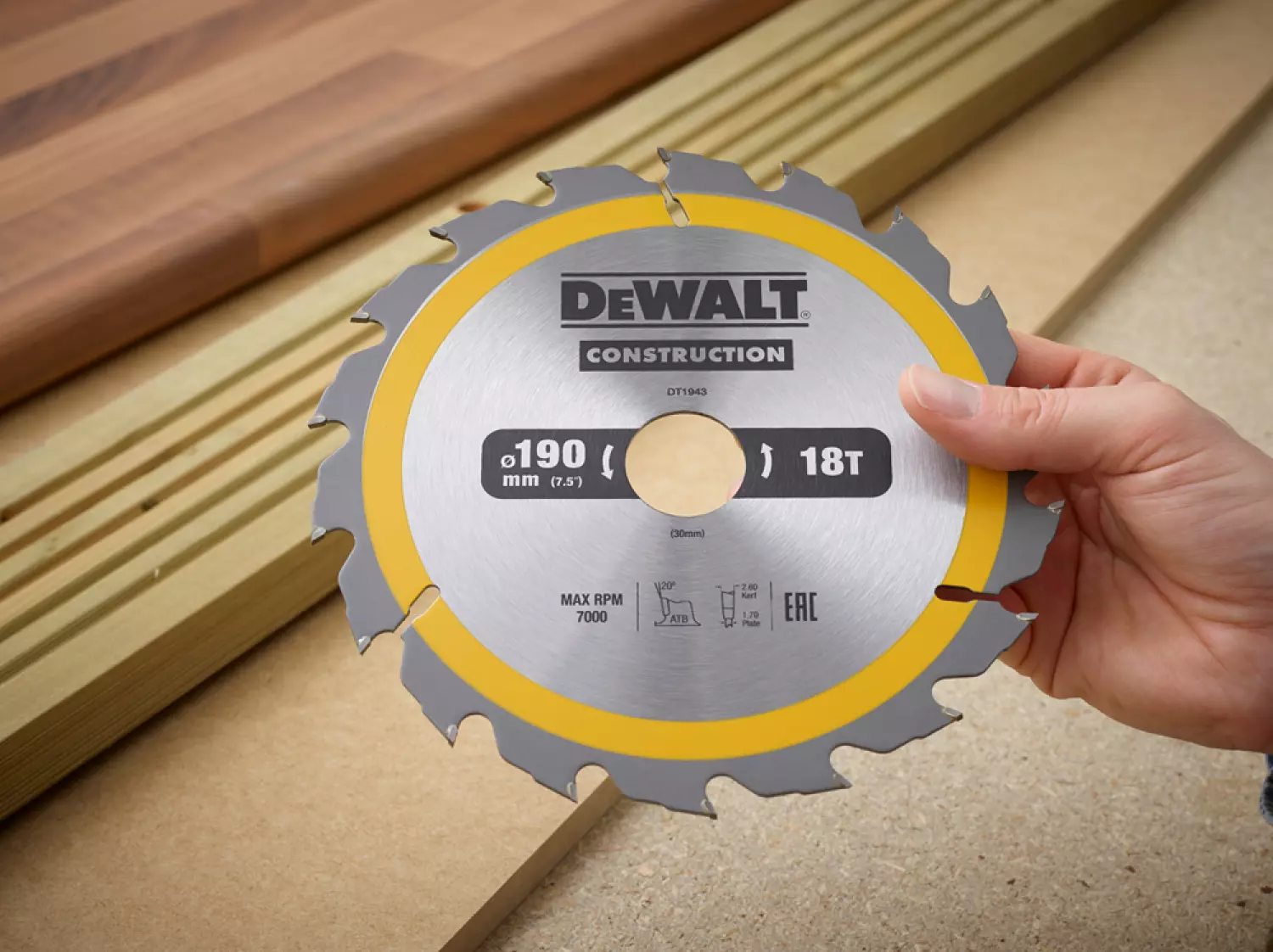 DeWALT DT1943 Circular Saw Blade - 190 x 30 x 18T - Wood (avec ongles)-image