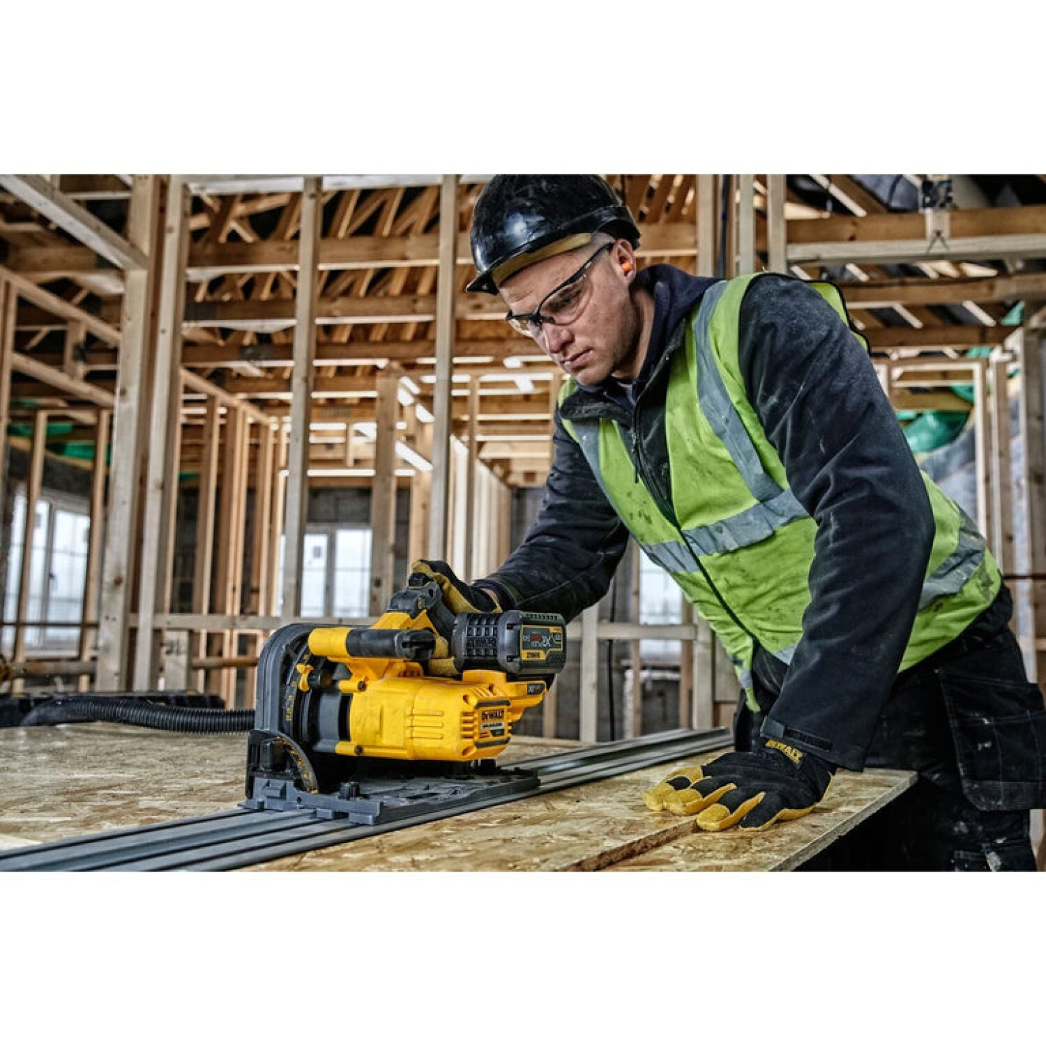 DeWALT DCS520T2R 18V / 54V XR FlexVolt Li-Ion Accu invalzaag incl. geleiderail set (2x 6,0Ah accu) in TSTAK - snelwissel - koolborstelloos-image