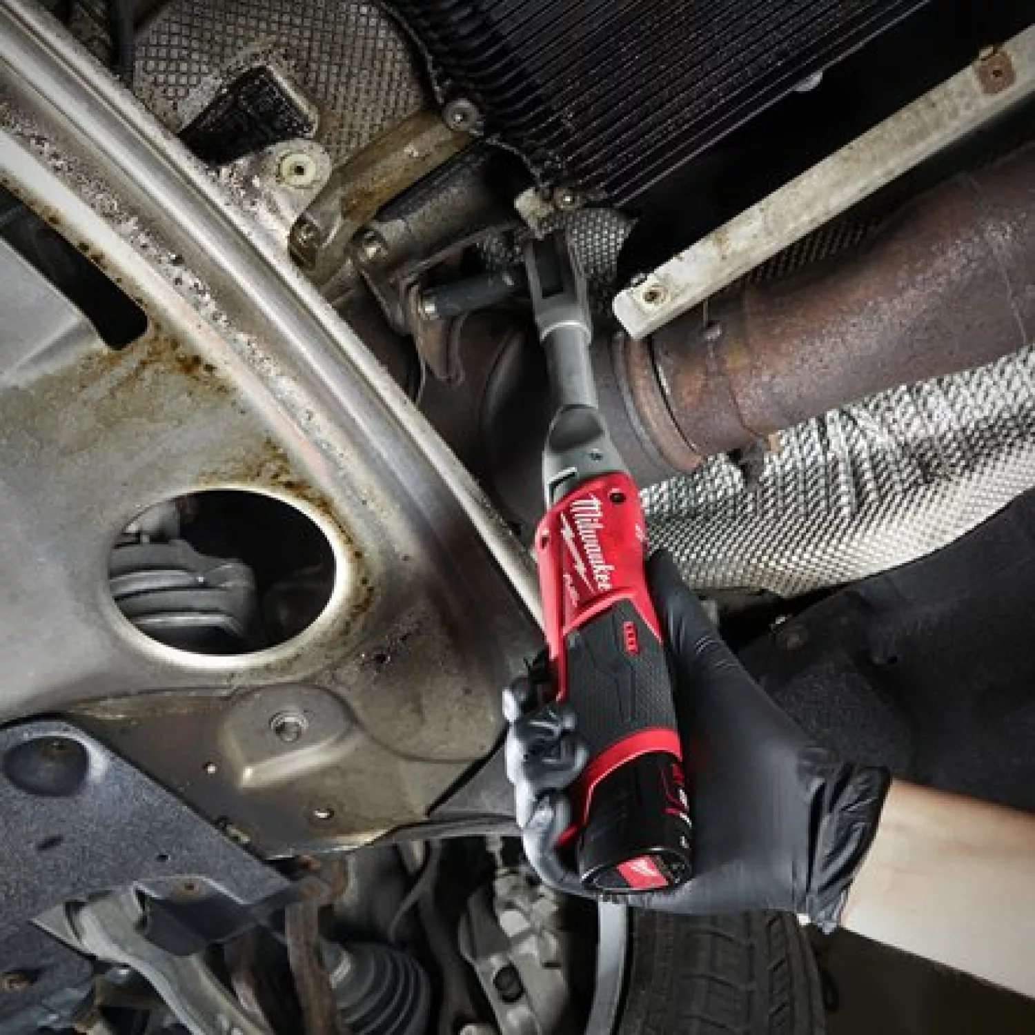 Milwaukee M12 FHIR38LR-0 FUEL™ ⅜″ verlengde high speed ratelsleutel-image