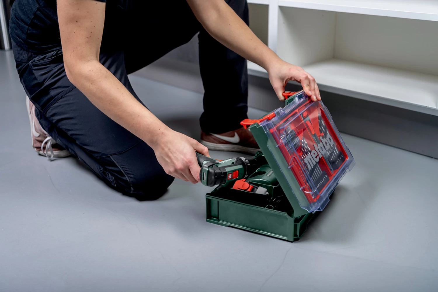 Metabo 600385710 12V Li-ion accu klopboor-schroefmachine Mobile workshop basic set (2x 2.0Ah accu) in koffer incl. 41-Delige accessoiresset-image