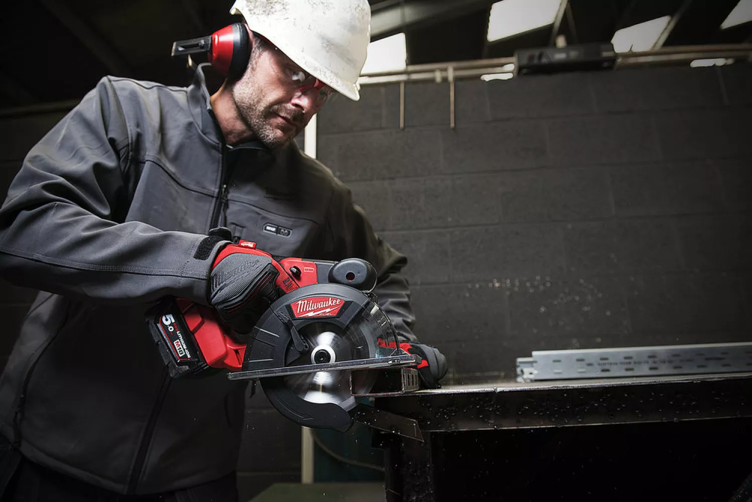 Milwaukee M18 FMCS-502X 18V Li-Ion accu Cirkelzaag set (2x 5ah accu) in HD Box -150 x 20mm - koolborstelloos-image