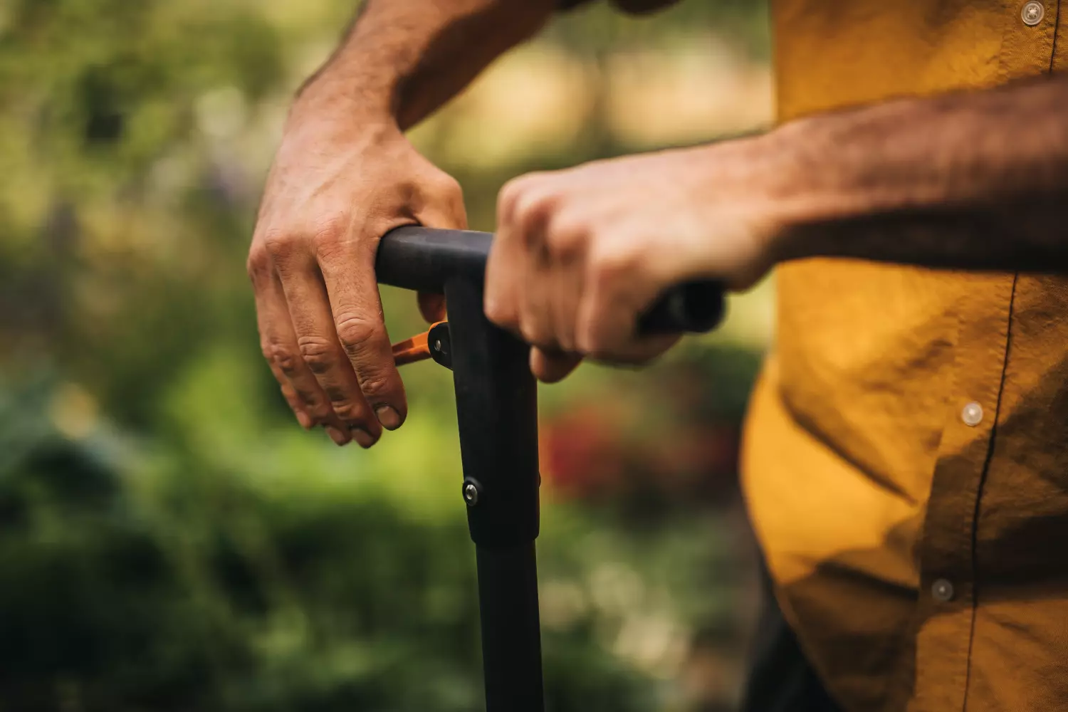 Fiskars 1057078 Ergo - Plantoir à bulbes sur pied - 100cm-image