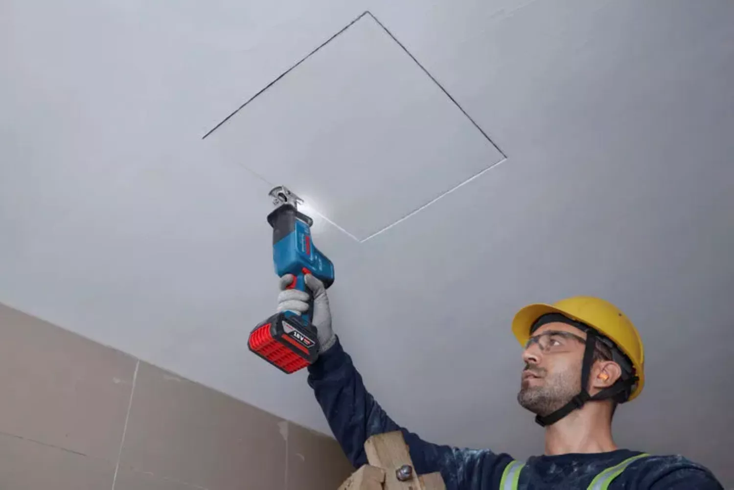 Bosch GSA 18V-24 18V accu Reciprozaag body-image