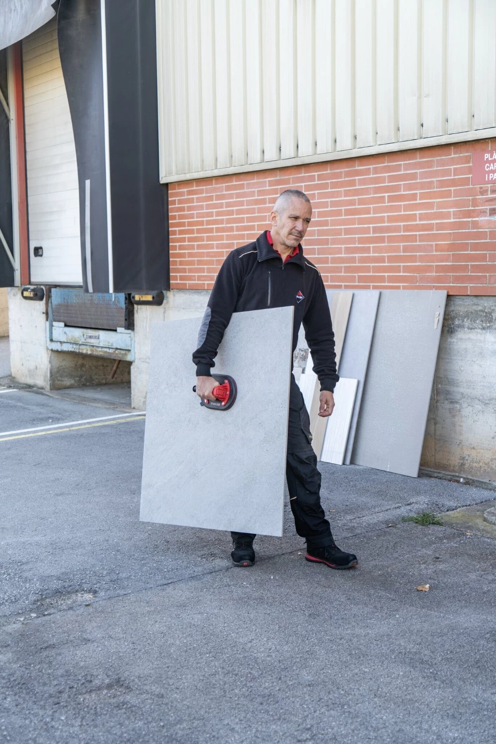 Rubi Ellip Porte-carreaux dans valise - 140 kg + POWERVAC USB ENERGY
