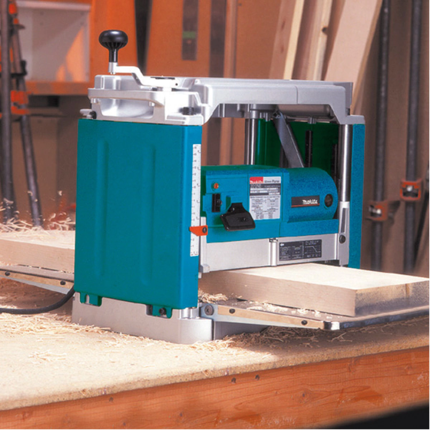 Makita 2012NB Raboteuse - 1650W (240V)-image