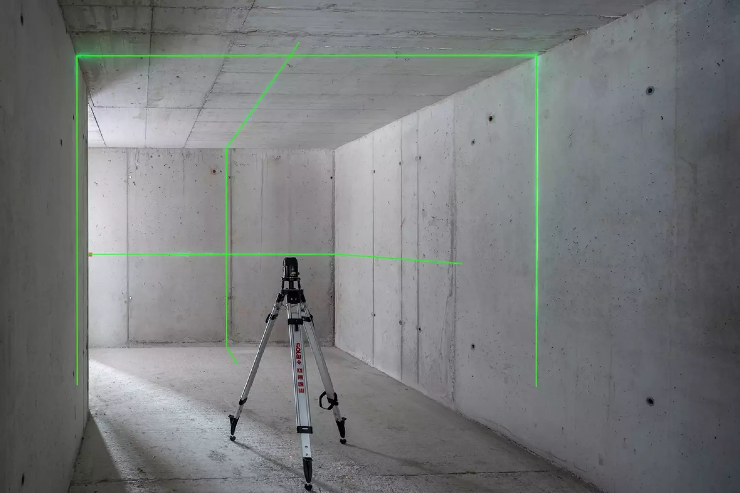 Sola Atlas Green zelfnivellerende multi-lijn laser in koffer - Groen - 25m-image