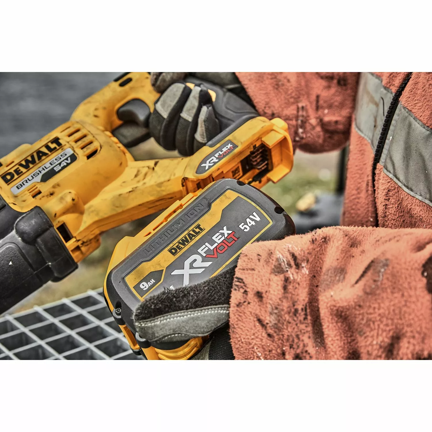 DeWALT DCS389X2-QW 54V Li-ion XR FlexVolt accu reciprozaag set (2x 9.0Ah) in TSTAK-image