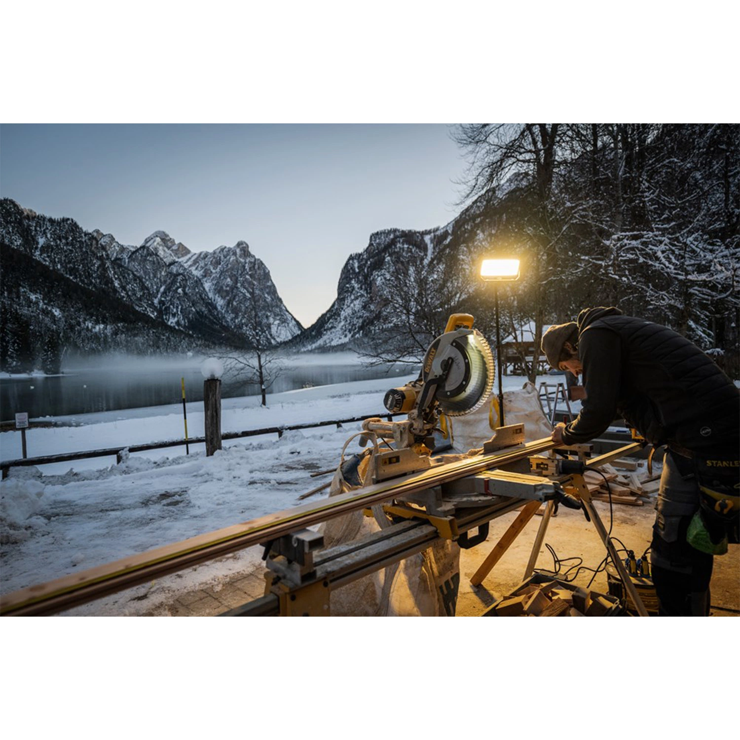 Ledlenser AF12C Lampe de chantier WORK - 8000Lm - IP67-image