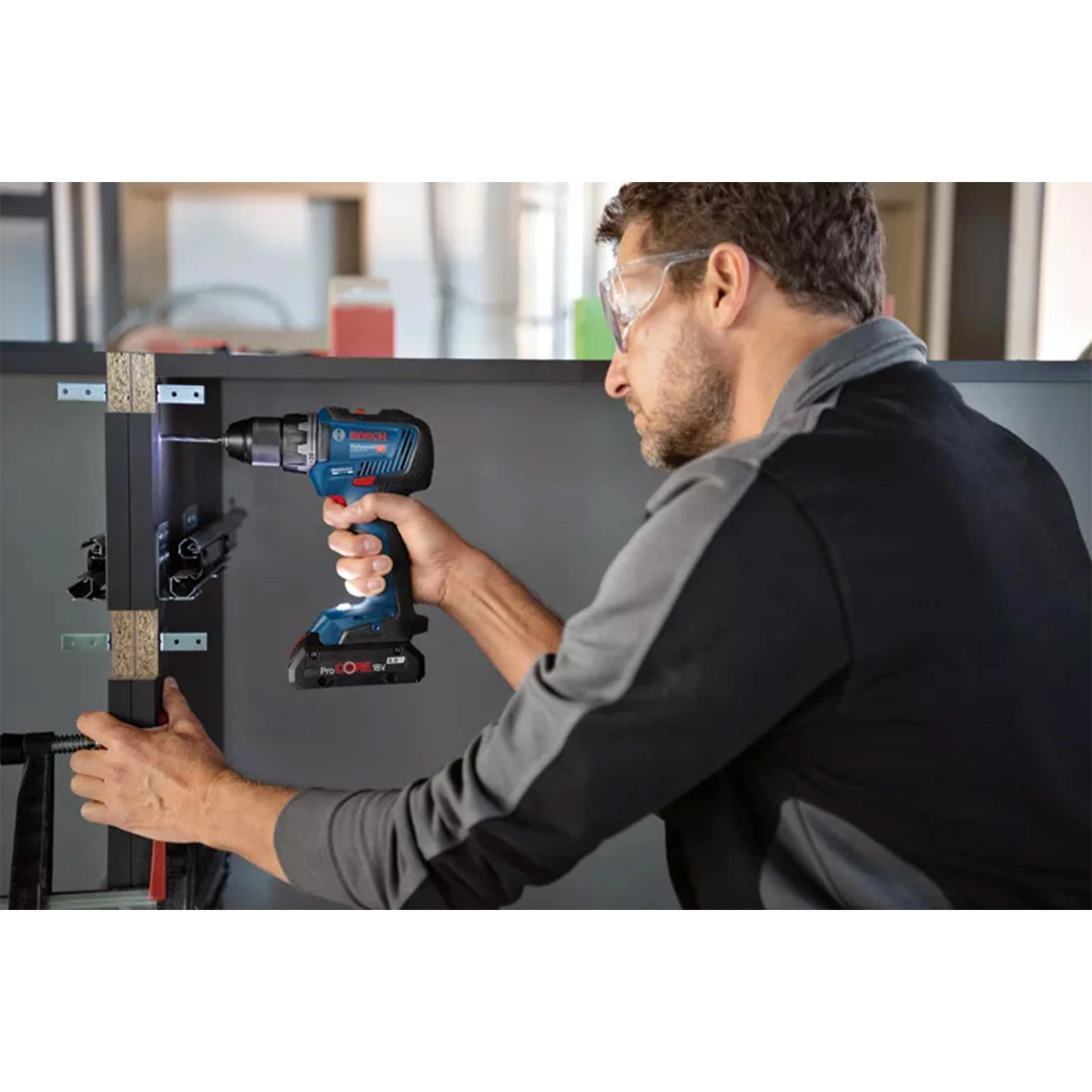 Bosch GSR18V-55 Visseuse sans fil 18V Li-ion (3x 4Ah) dans L-Case - 55Nm-image