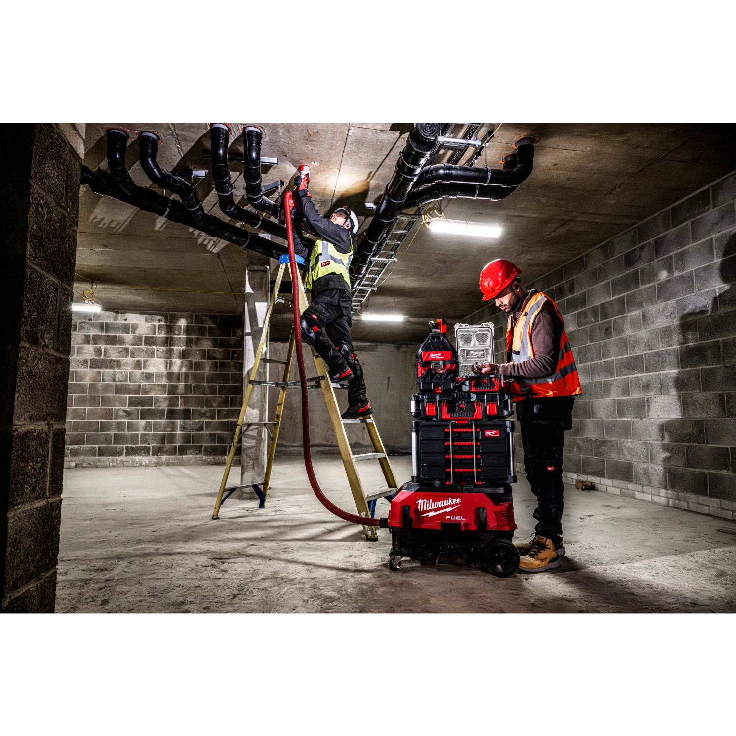 Milwaukee BOLT 100 Veiligheidshelm - rood - ongeventileerd-image