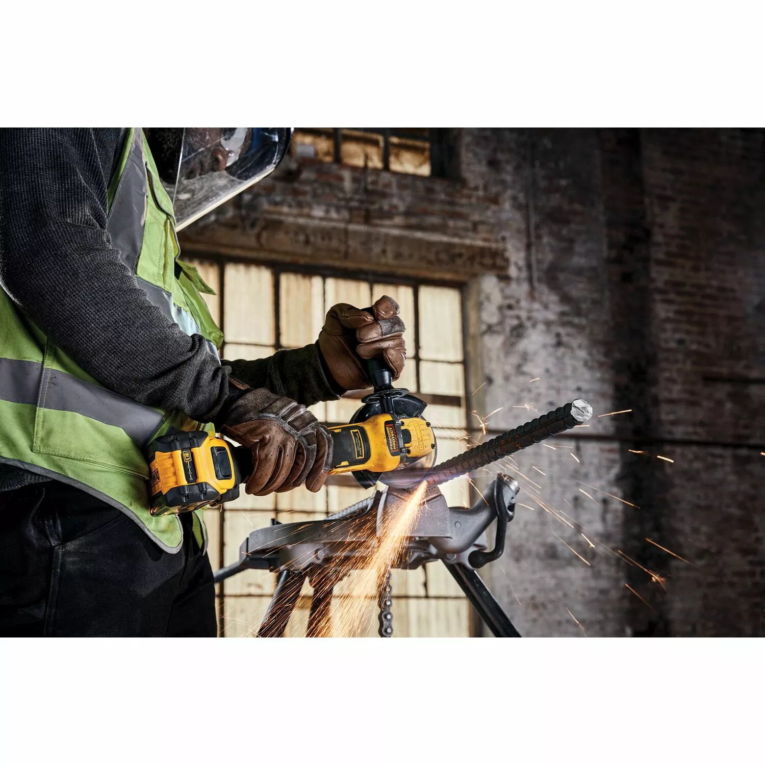 DeWALT DCG409NT-XJ Meuleuse d'angle sans fil-image