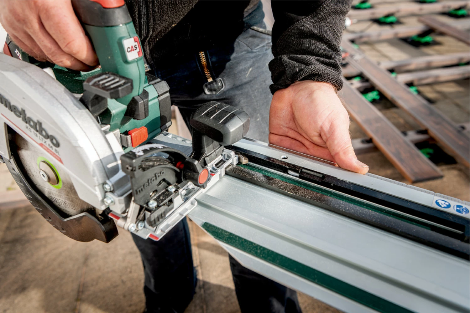 Metabo 691194000 KS 18 LTX 66 BL Scie circulaire sans fil - 18V Li-ion - brushless + Guide Rail KFS 44 - Machine seule-image