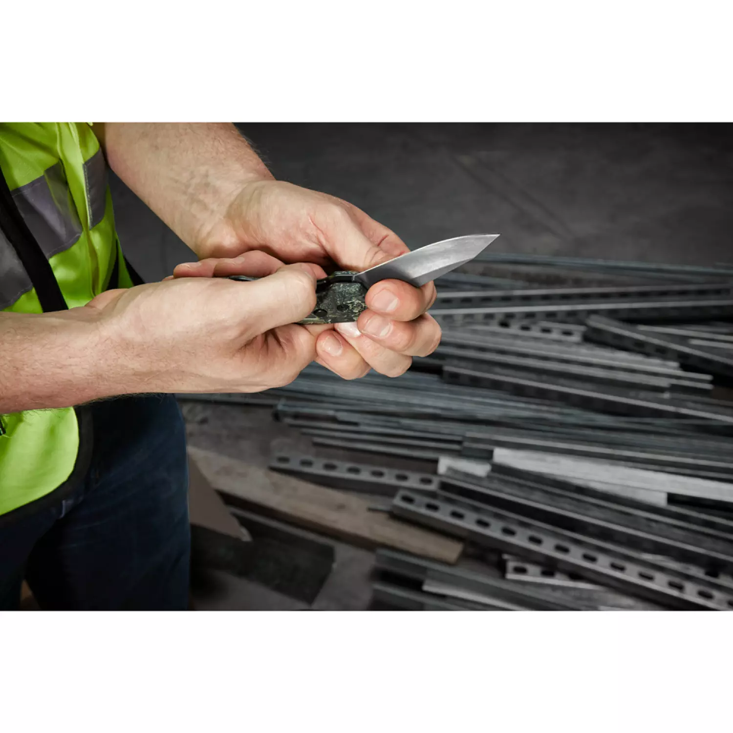 Milwaukee 4932492375 Couteau FASTBACK™ Camouflage - pliable-image