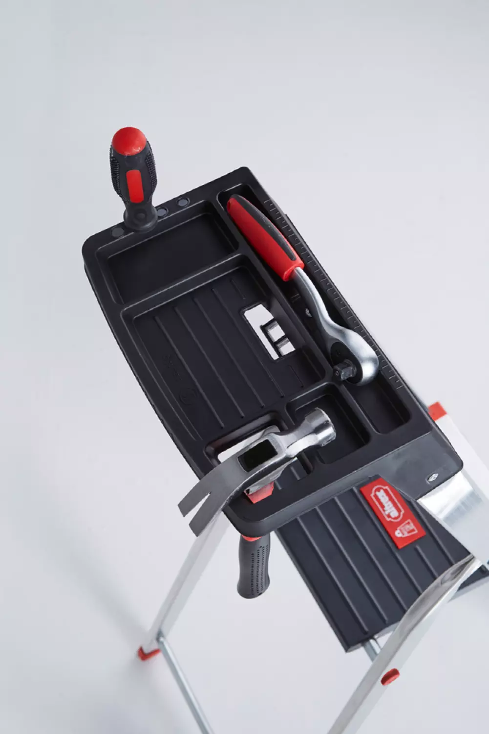 Altrex Lima Huishoudtrap - Aluminium - 4 treden - max. werkhoogte 2,8m-image