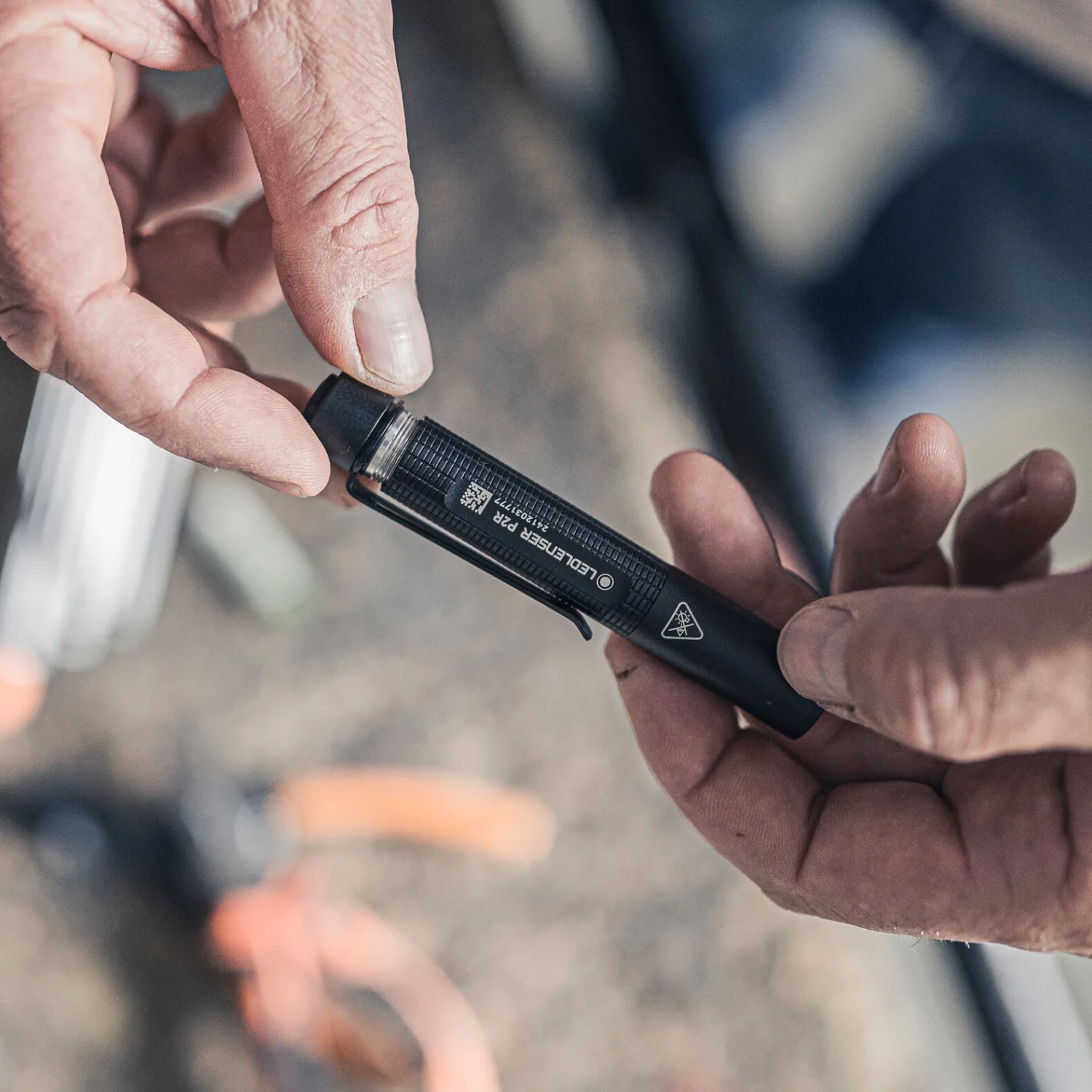 Ledlenser P2R Lampe torche LED - IP54 - 200Lm - Rechargeable-image