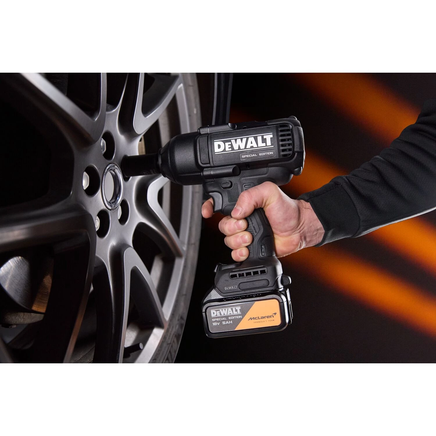 DeWALT X MCLAREN DCF99MP2T-QW Kit de clé à chocs sans fil 18 V XR 1/2''  (2 batteries 5,0 Ah + chargeur)-image