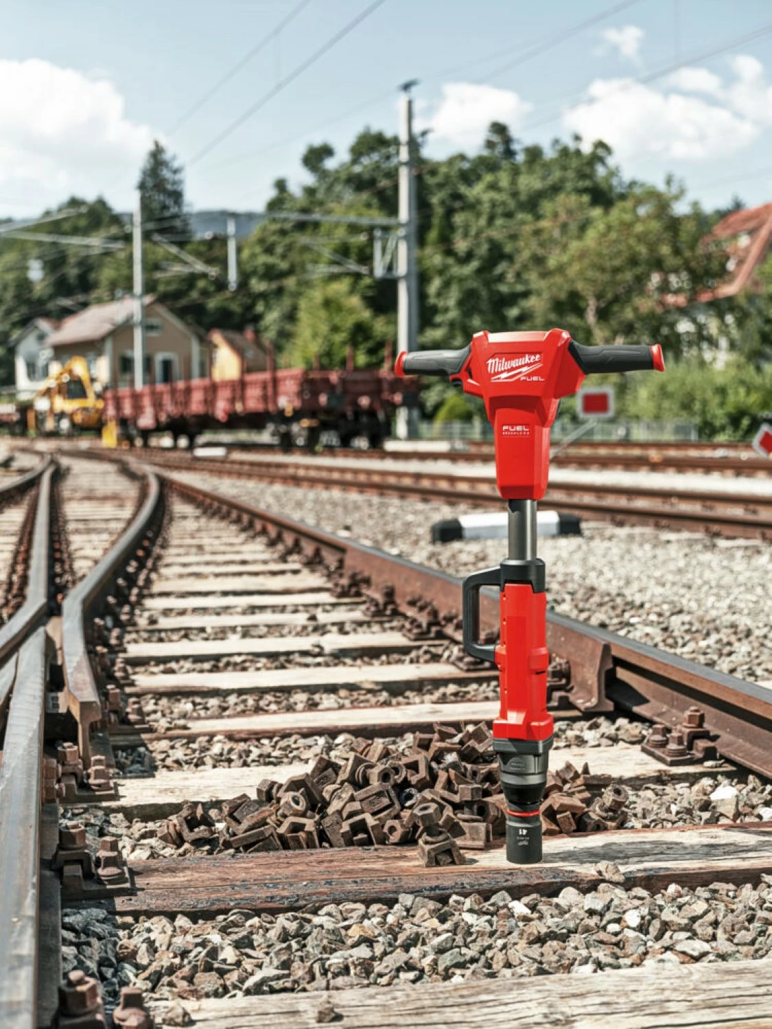 Milwaukee M18 FHIWF1R-122C Clé à chocs FUEL Rail (2x batterie 12.0Ah) - en coffret-image