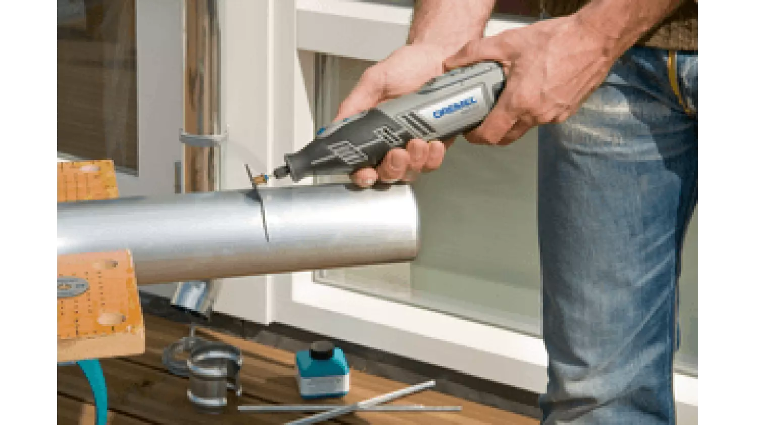 Dremel 2615S690JA - Coffret d'accessoires EZ SpeedClic pour la découpe-image