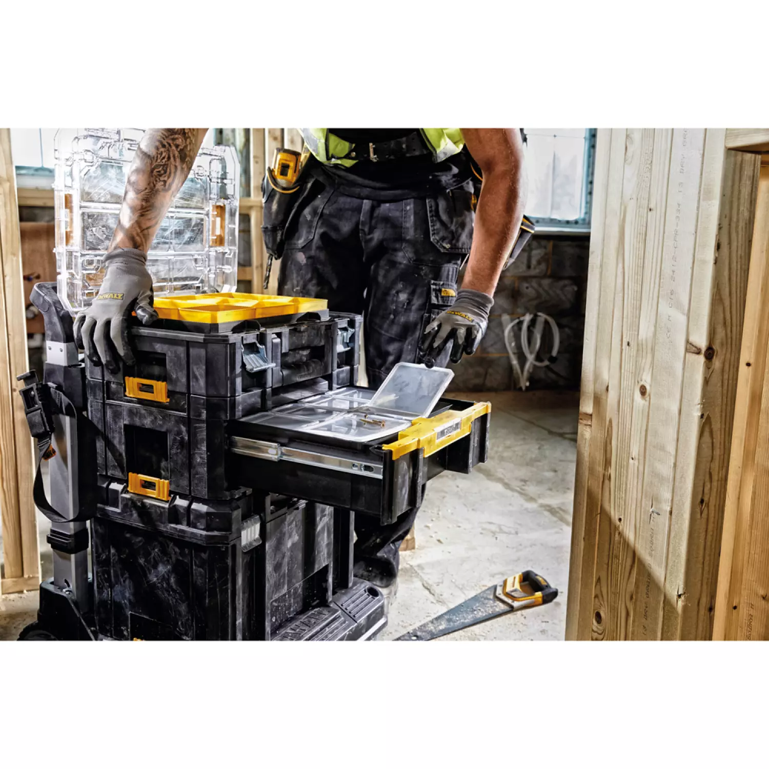DeWALT DWST1-70705 TSTAK-Box III stevige gereedschapskoffer met diepe lade inclusief 6 bakjes-image