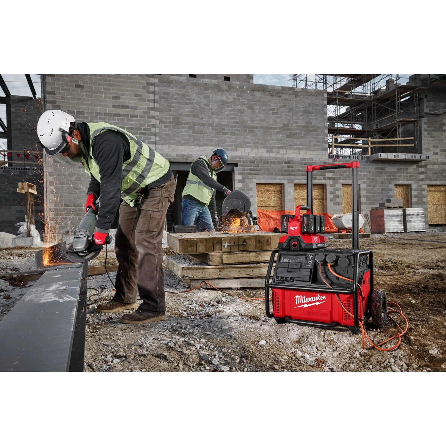 Milwaukee IRPSUOP2500 Roll-on 7200/ 3600W Stroomtoevoer met OneKey - 2.5kWh-image