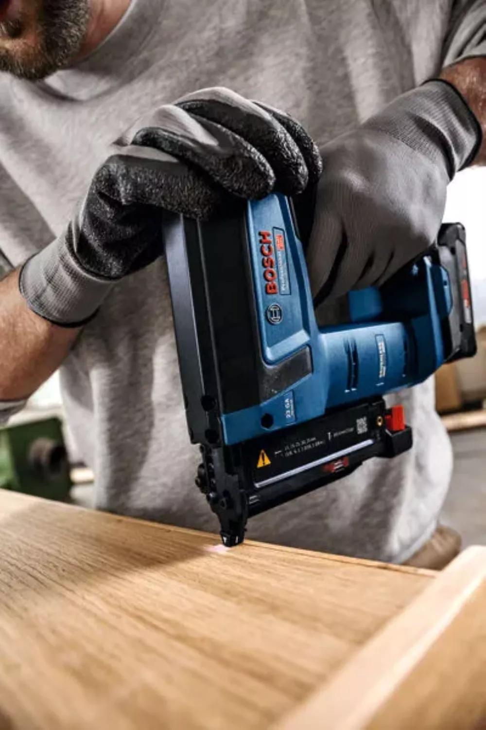 Bosch GNH 18V-35 Batterie 18 V pour agrafeuse à bois - 0,6 mm - 15-35 mm - droite-image