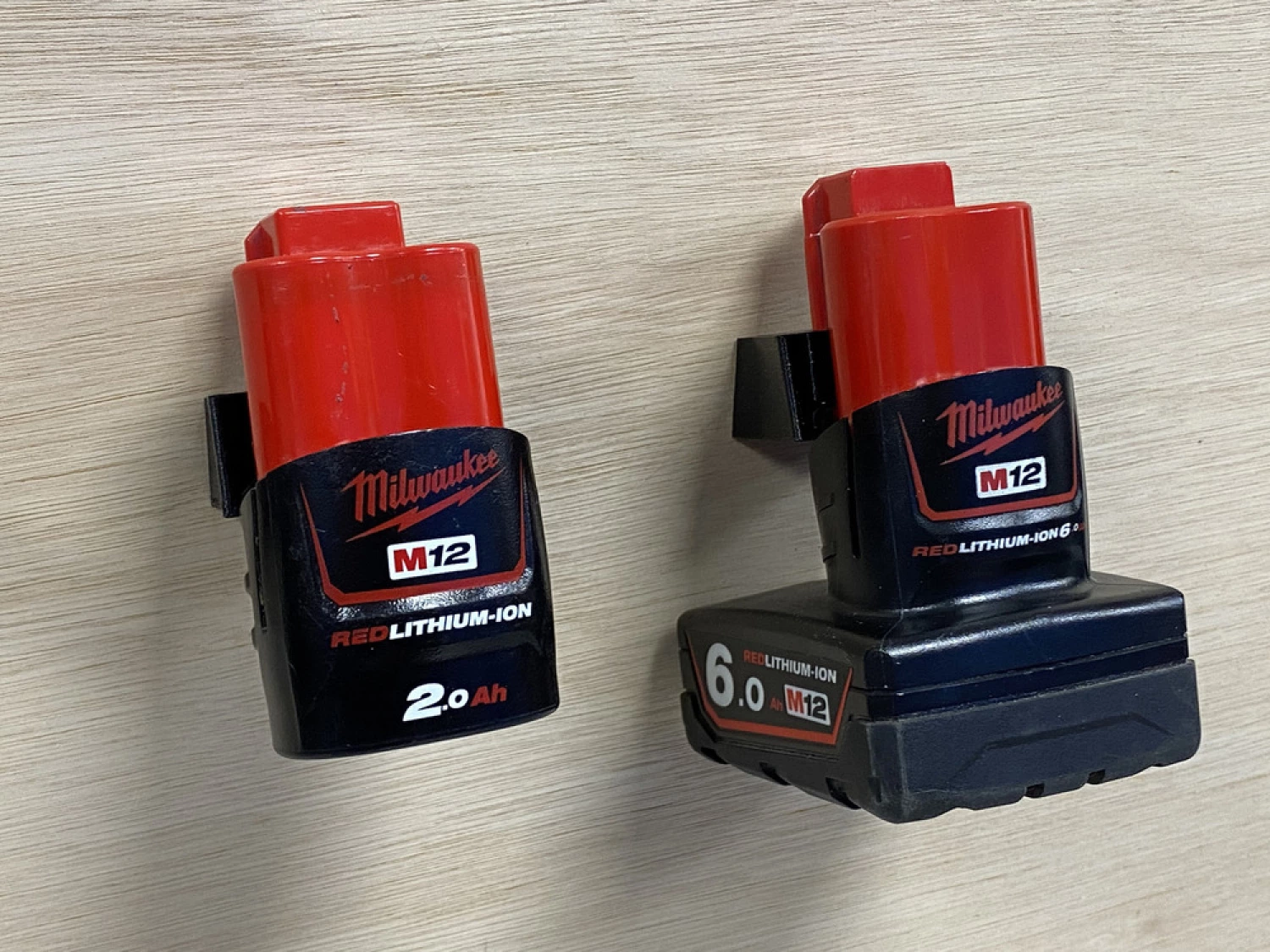 StealthMounts BM-MW12-RED-6 Batterijhouders voor Milwaukee M12 (6 stuks) - Rood-image