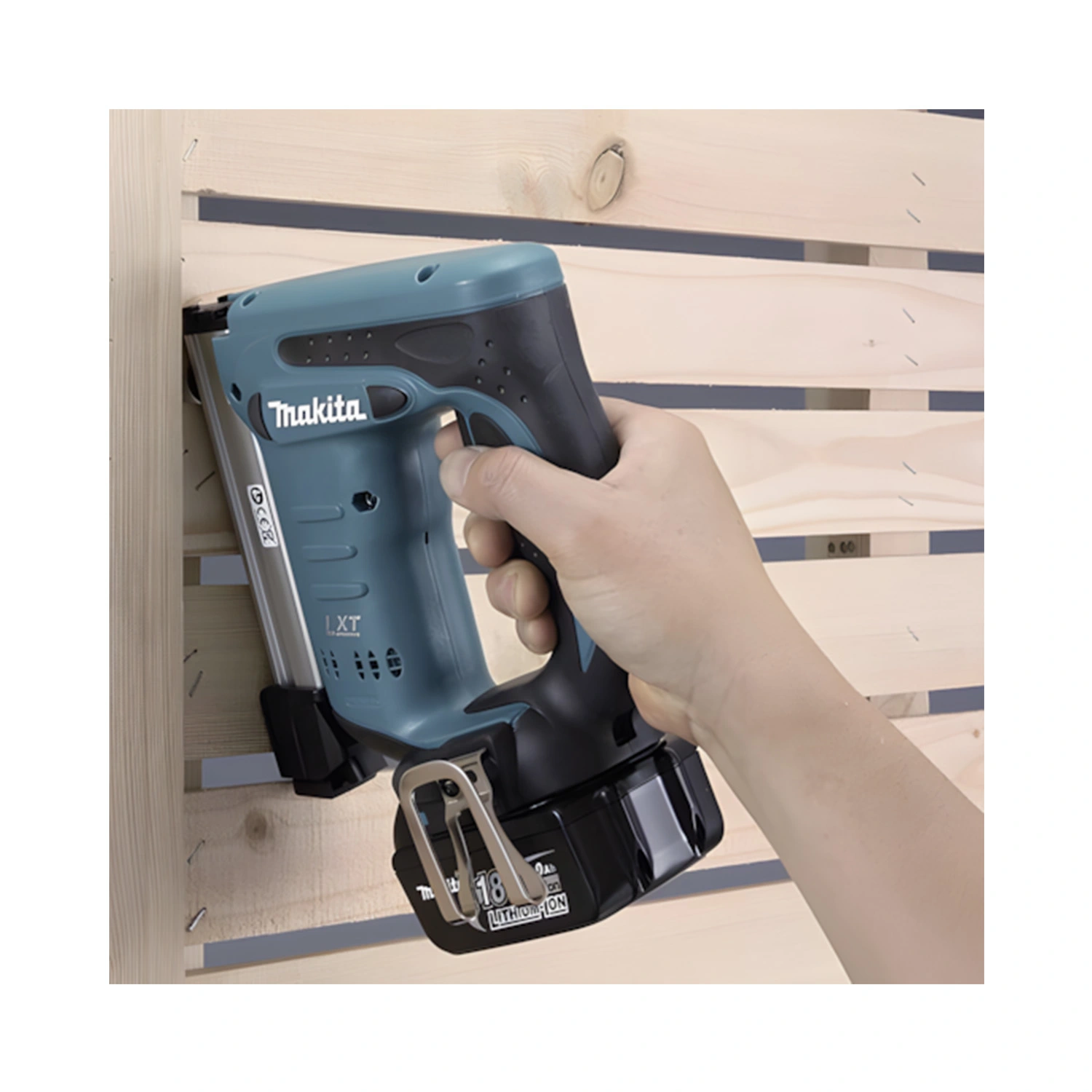 Makita DST221Z Agrafeuse sans fil 18 V Li-Ion - 10-22 mm