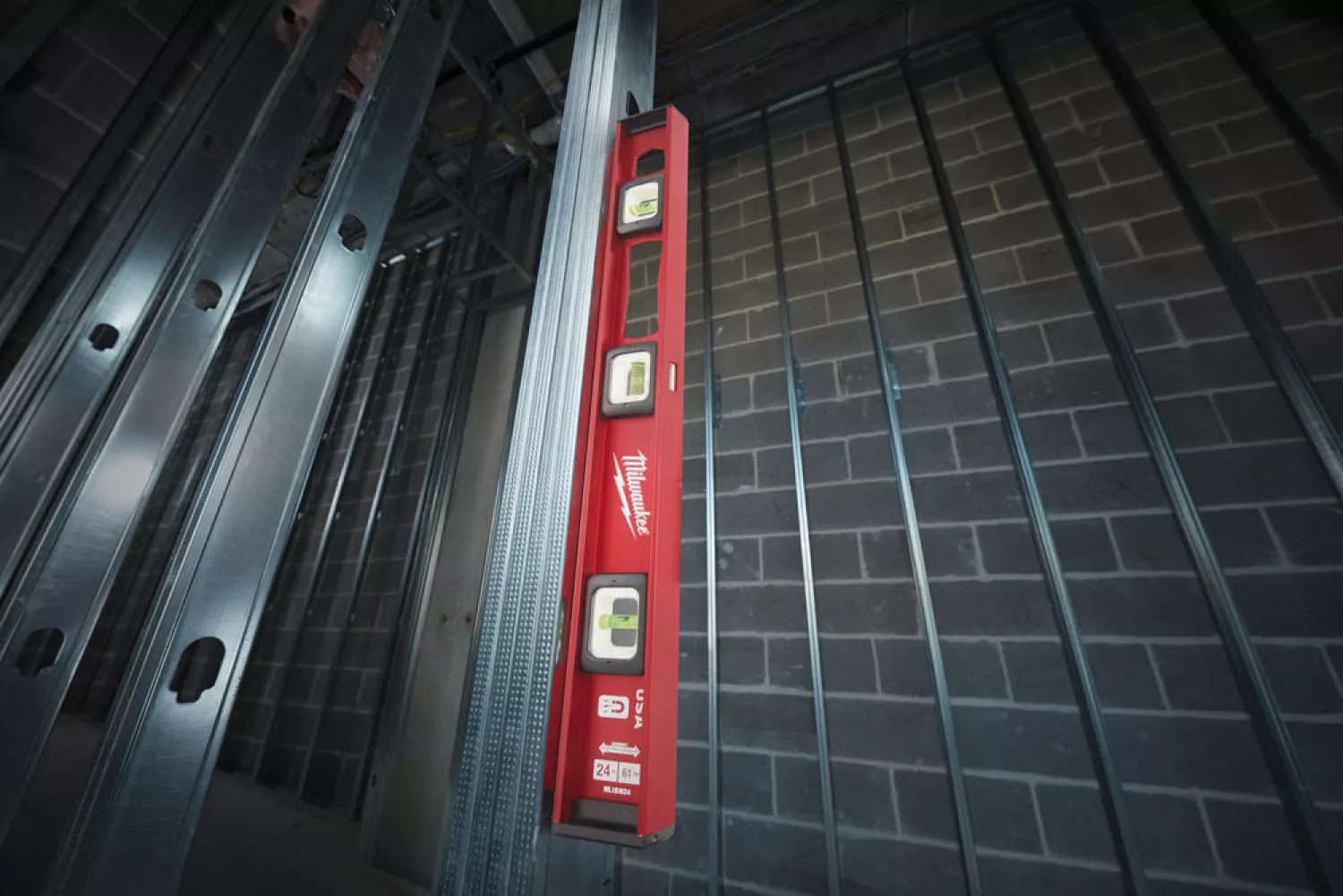 Milwaukee 4932478565 - 600 mm Niveau I-Beam magnétique-image