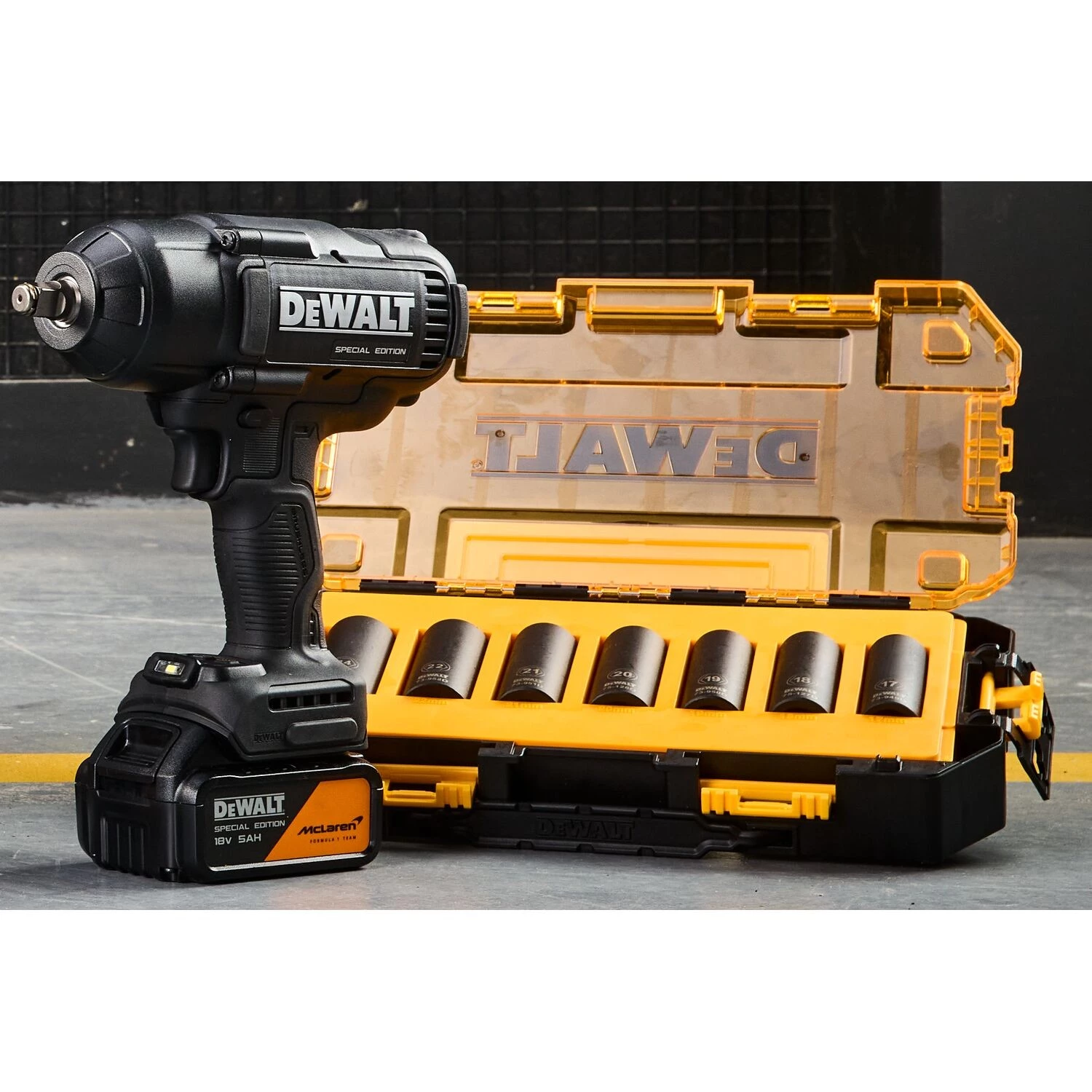 DeWALT X MCLAREN DT70905-QZ 7-delige 1/2'' impact doppenset in organiser-image