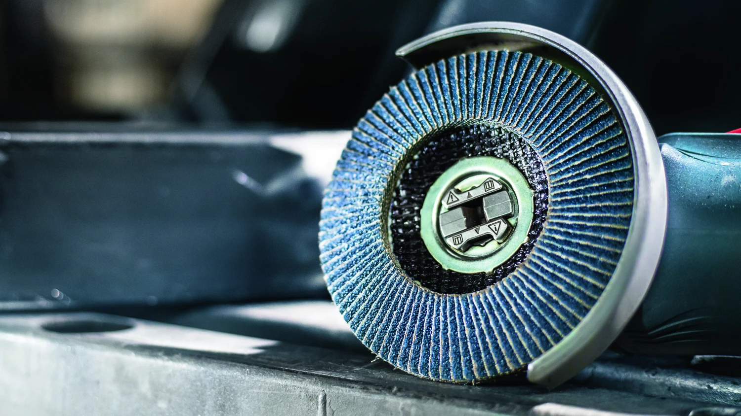 Bosch 2608619204 - X-LOCK disque à lamelles Best for Metal bombée, fibre de verre, Ø125mm, G 120, X571-image