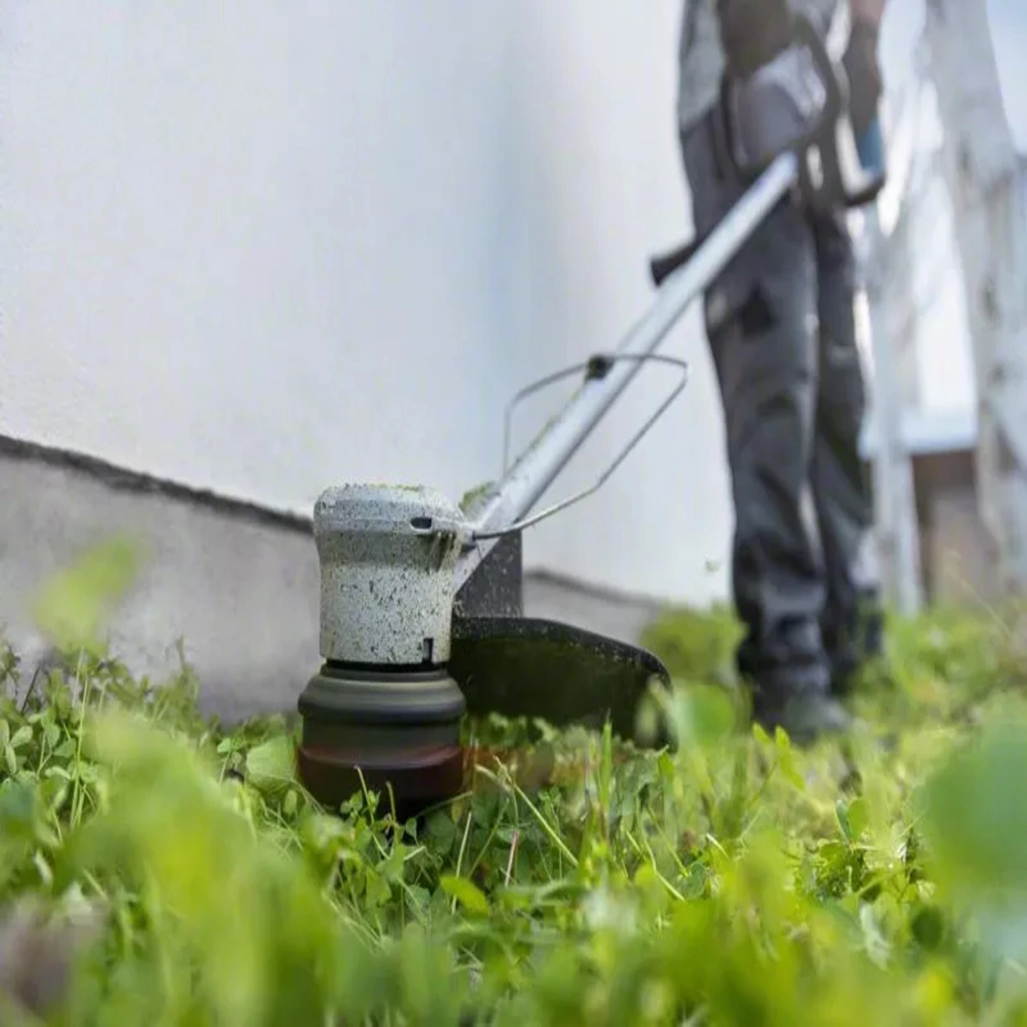 Bosch GRT 18V-33 Coupe-herbe sans fil 18V Li-ion - 33cm-image
