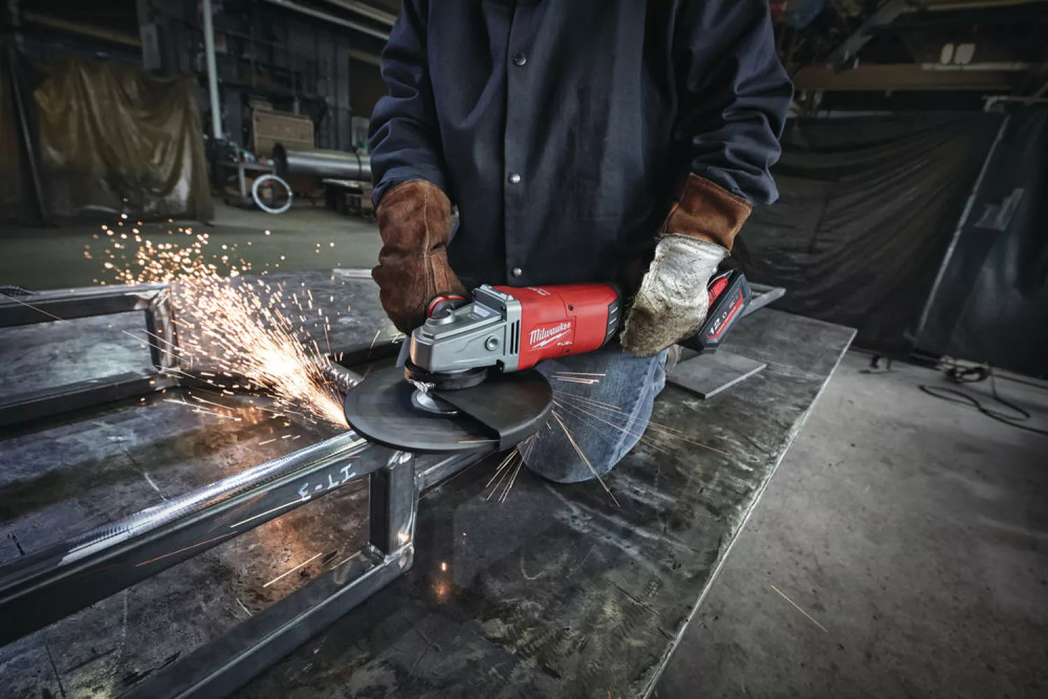 Milwaukee M18 FLAG230XPDB-0C 18V Li-ion Accu meuleuse d'angle sans fil en coffret - 230 mm - Brushless- Machine seule-image