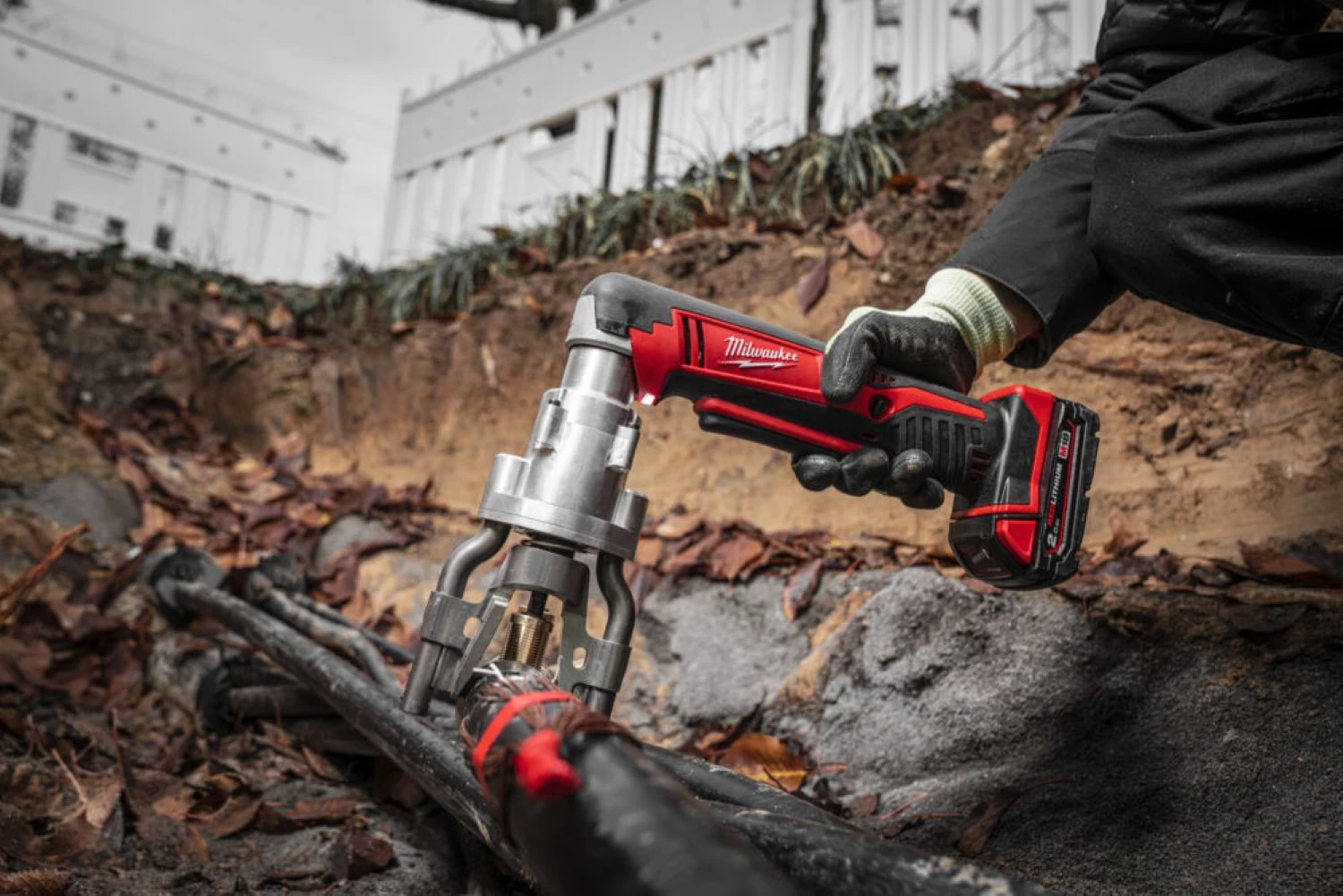 Milwaukee M18 BSBT-0X 18 V Li-ion batterie à pince de coupe corps dans un coffret HD-image