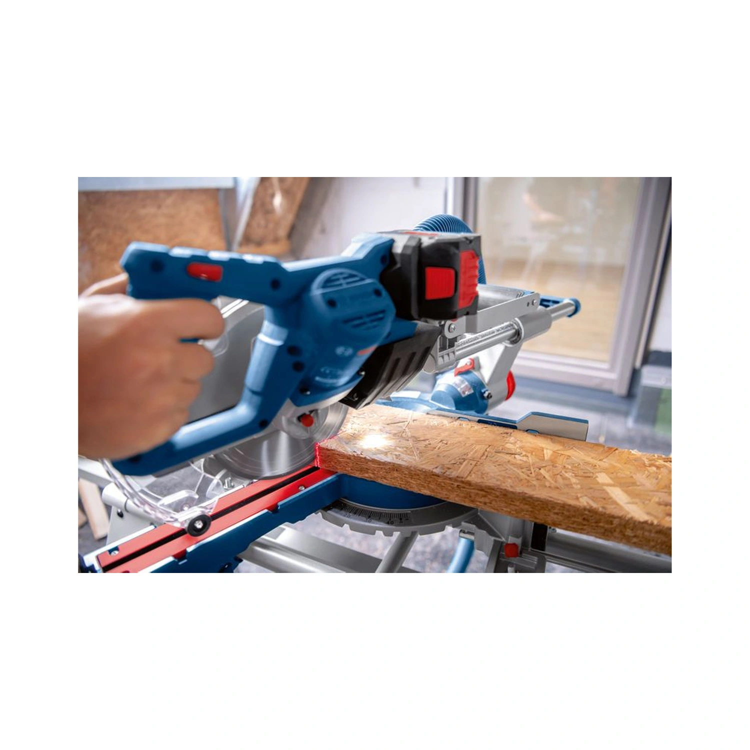 Bosch GCM 18V-216 D 18V Accu kap- en verstekzaag body