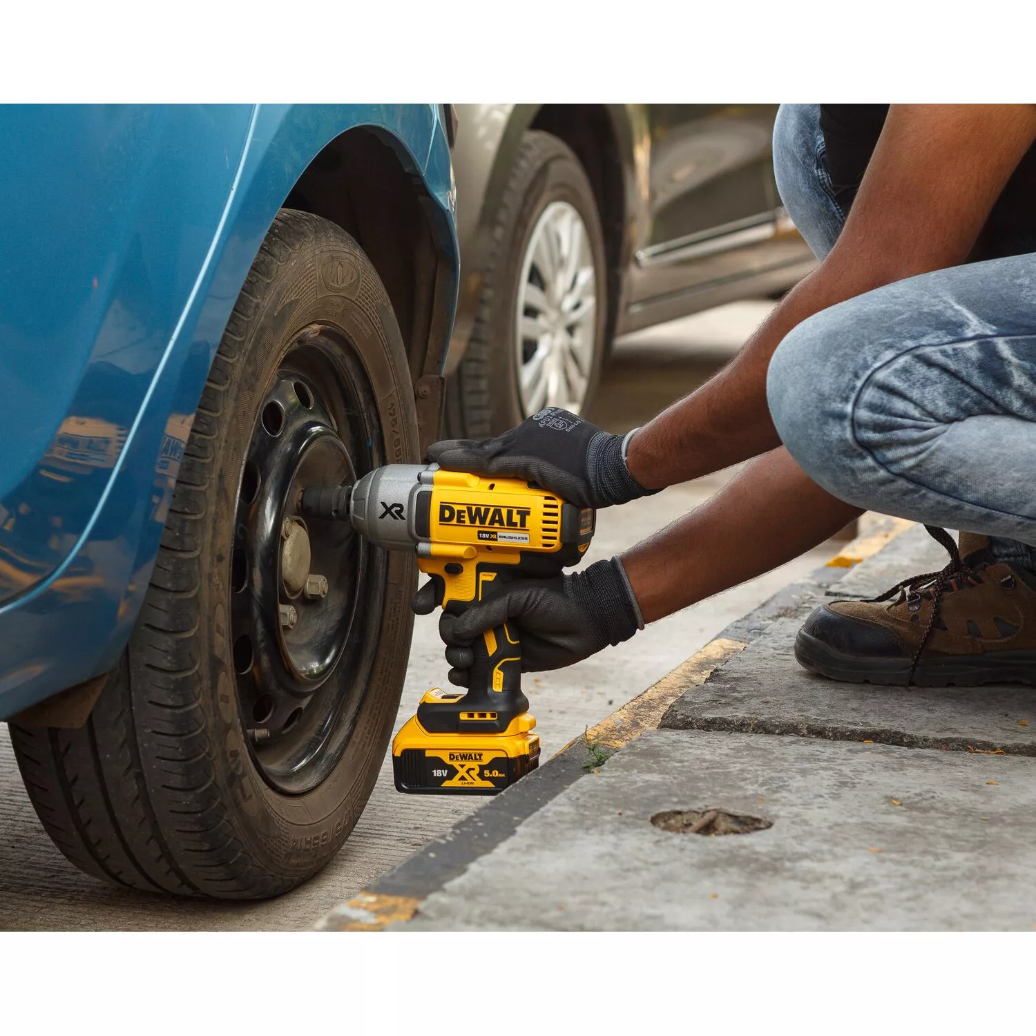 DeWALT DCF899P2 - Set clé à choc Li-Ion 18V (2x batterie 5.0Ah) dans coffret TSTAK - 1625Nm - Moteur brushless-image