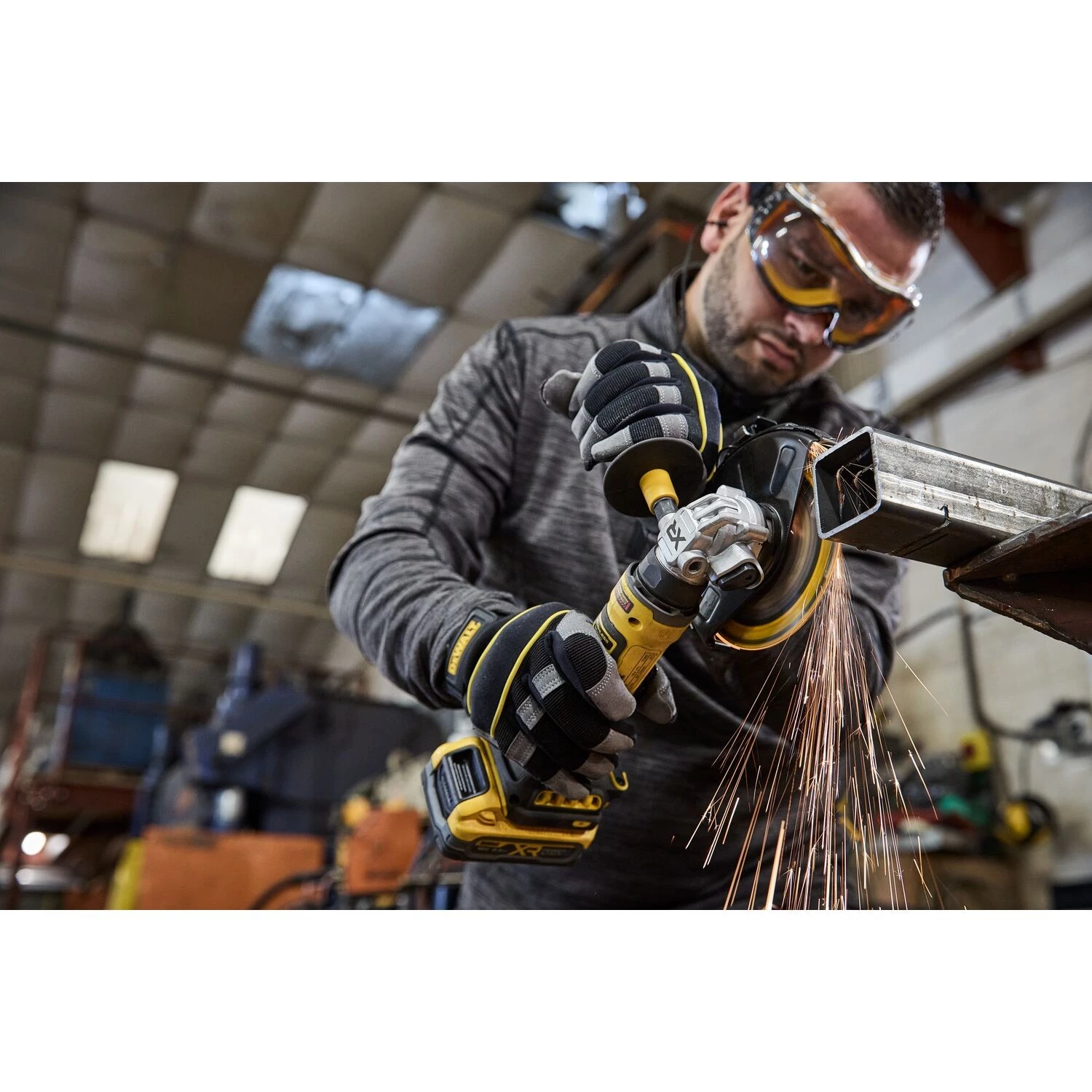 DeWALT DCG404NT Meuleuse d'angle compacte à batterie Li-ion 18 V dans TSTAK - 125 mm-image