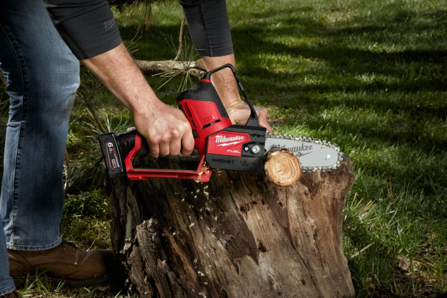 Milwaukee M12 FHS-602X Tronçonneuse sans fil-image