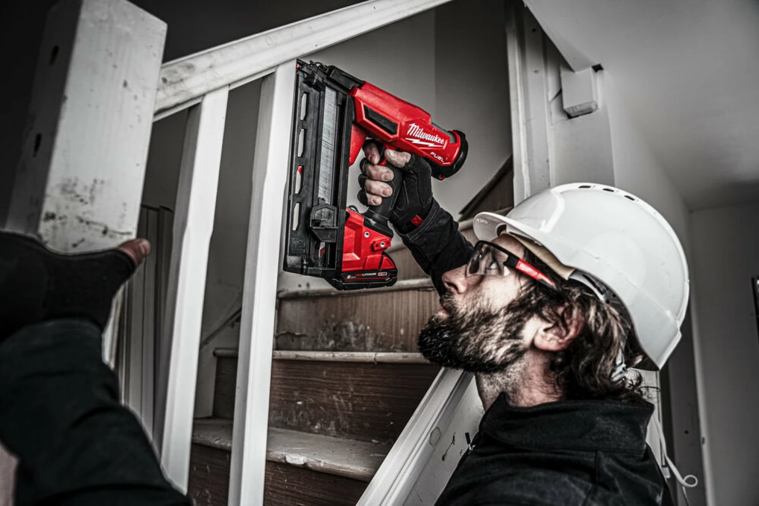 Milwaukee M18 FN16GA-202X Cloueuse sans-fil - 18V Li-ion - 2 batteries 2,0 Ah - HD Box-image