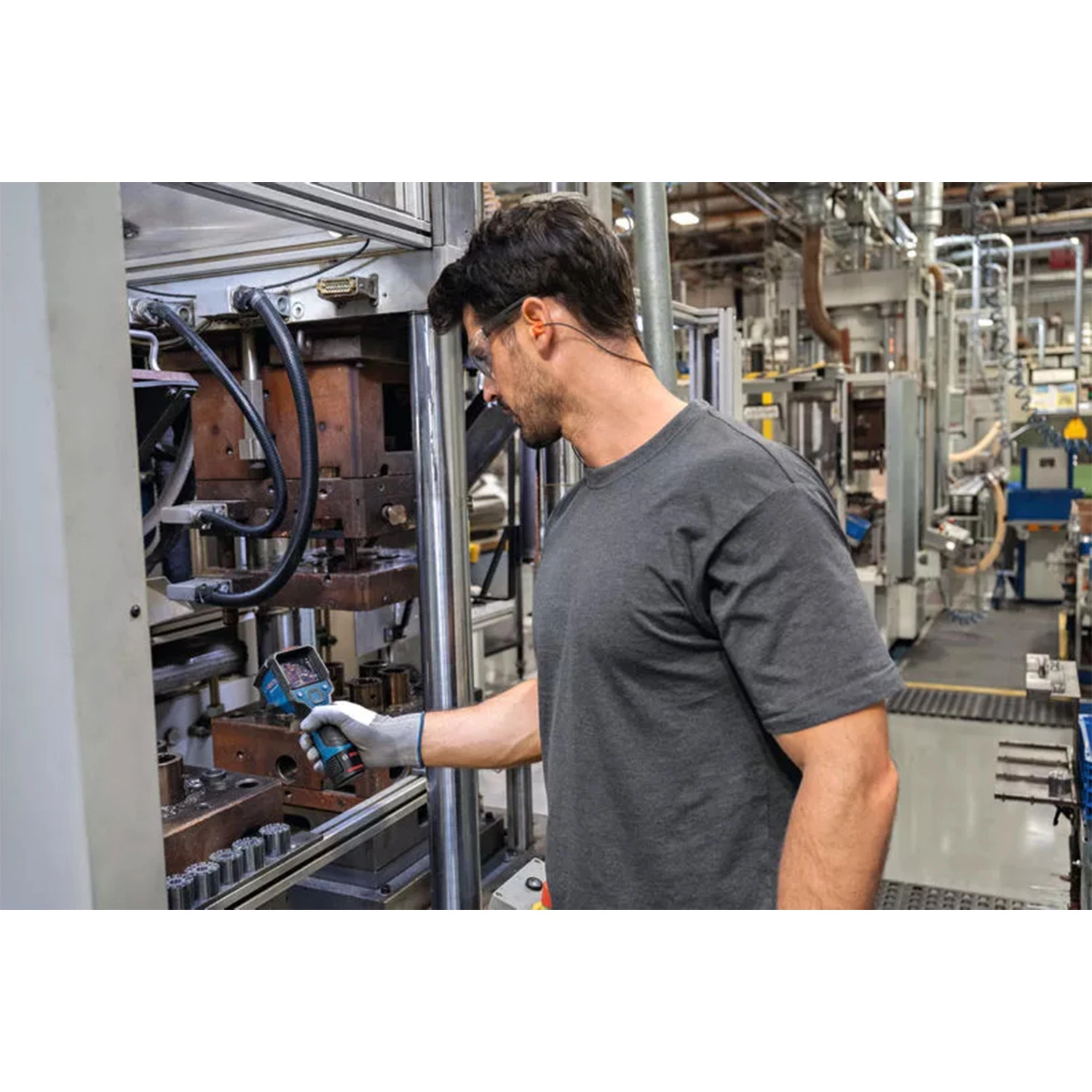 Bosch GTC 12V-450-13 12V accu Warmtebeeldcamera in L-Boxx -20°C t/m 50°C - 256 x 1920px - IP54-image