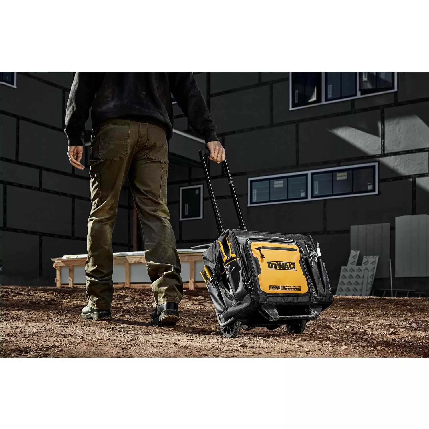 DeWALT DWST60107-1 Sac à outils à roulettes - 18«-image