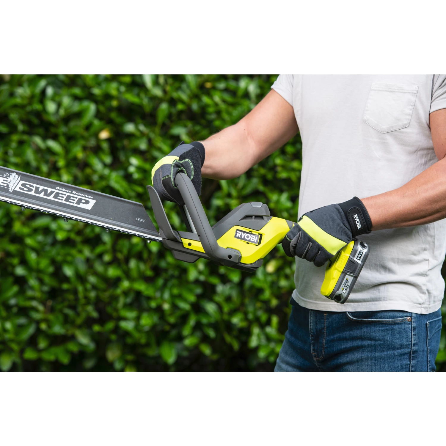 Ryobi RY18HT55A-120 18V Li-ion accu heggenschaar set (1x 2.0Ah accu) - 550mm-image