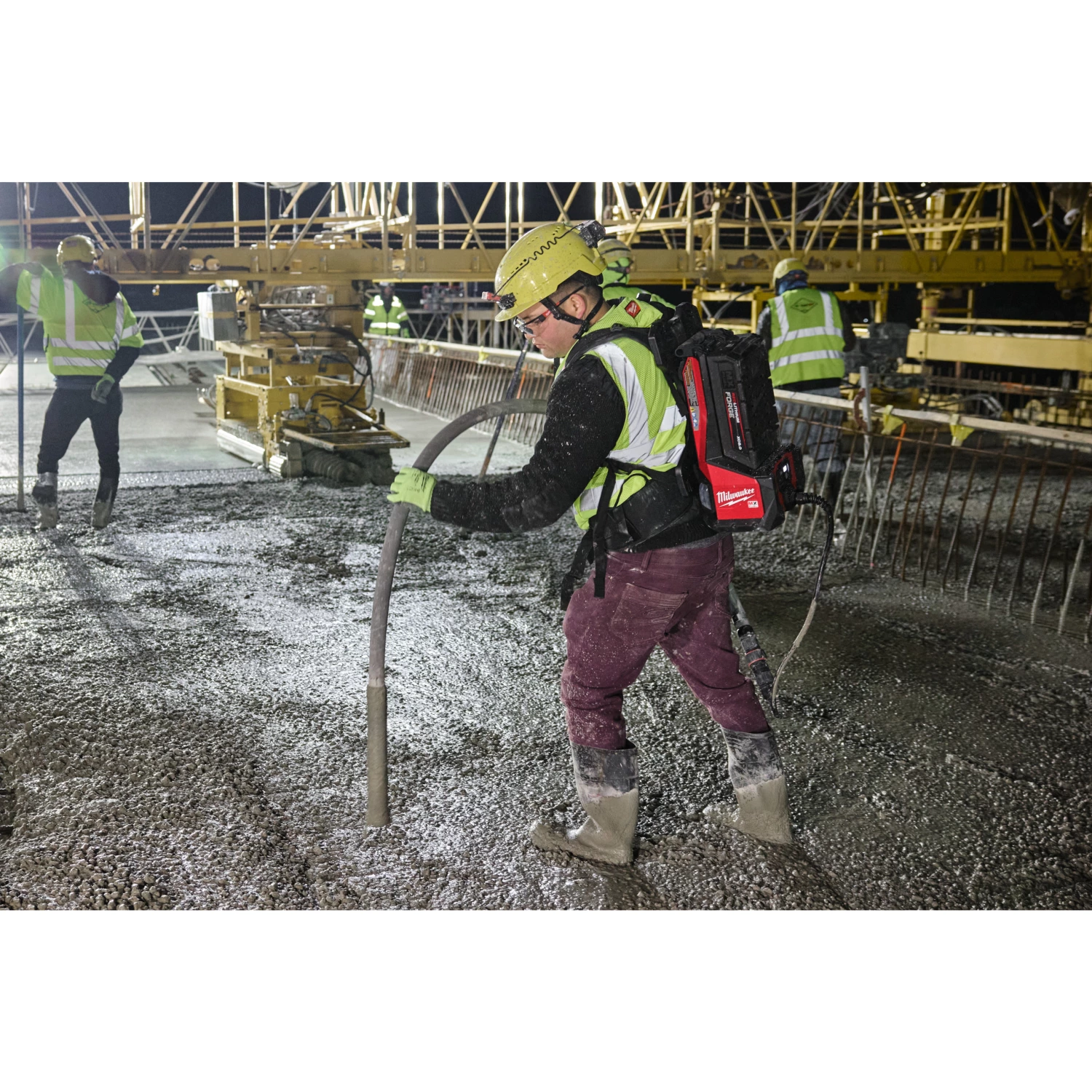 Milwaukee MXF CVHF-0 MX Fuel accu hoogfrequent betontrilnaad body-image